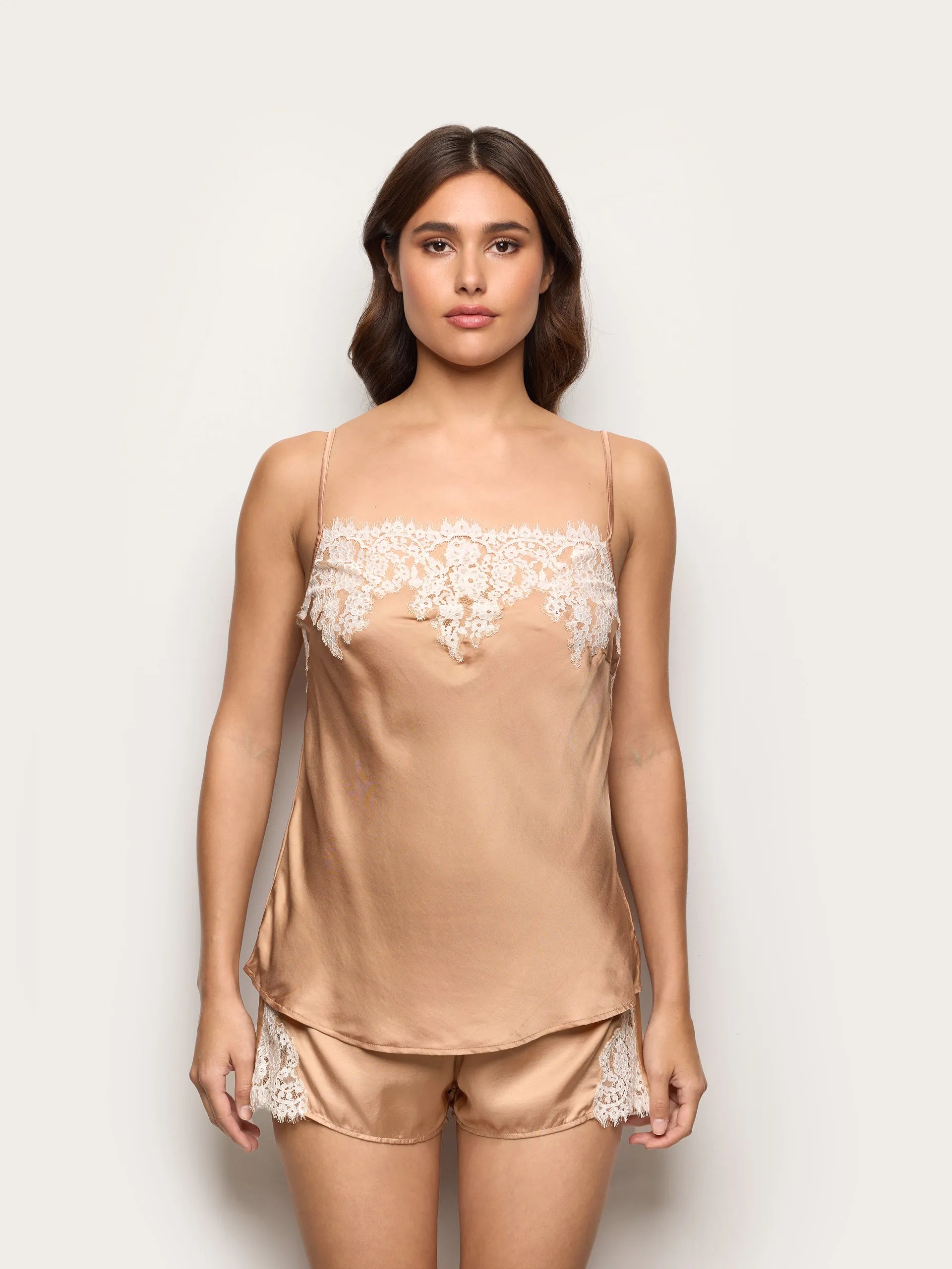 Yamamay_Skin_Top and Shorts - Chantilly_LTCD191001_075_02
