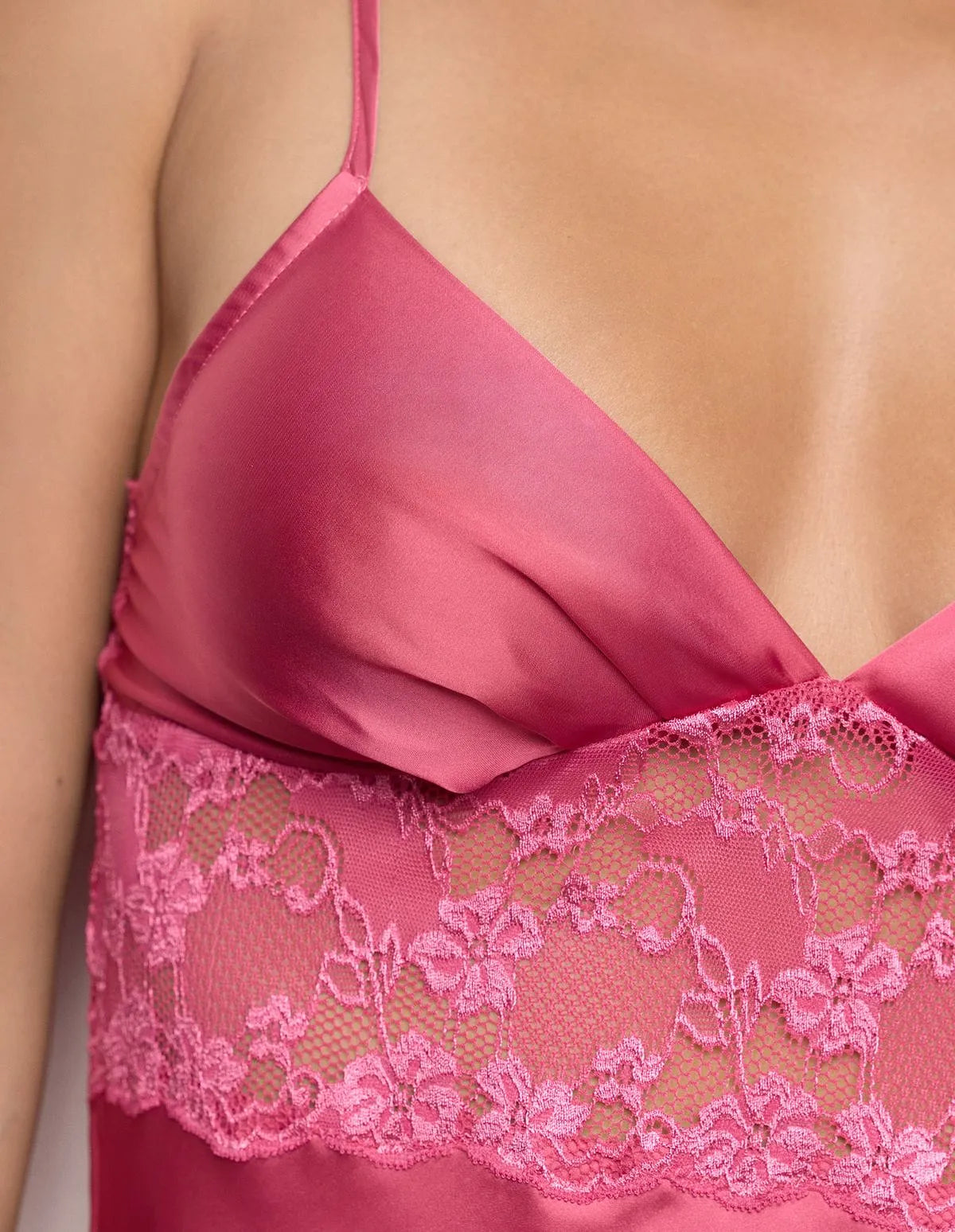 Yamamay_Fuchsia_Satin and Lace Top in Mauve Pink Ð Primula Color_LTOD183001_040_04