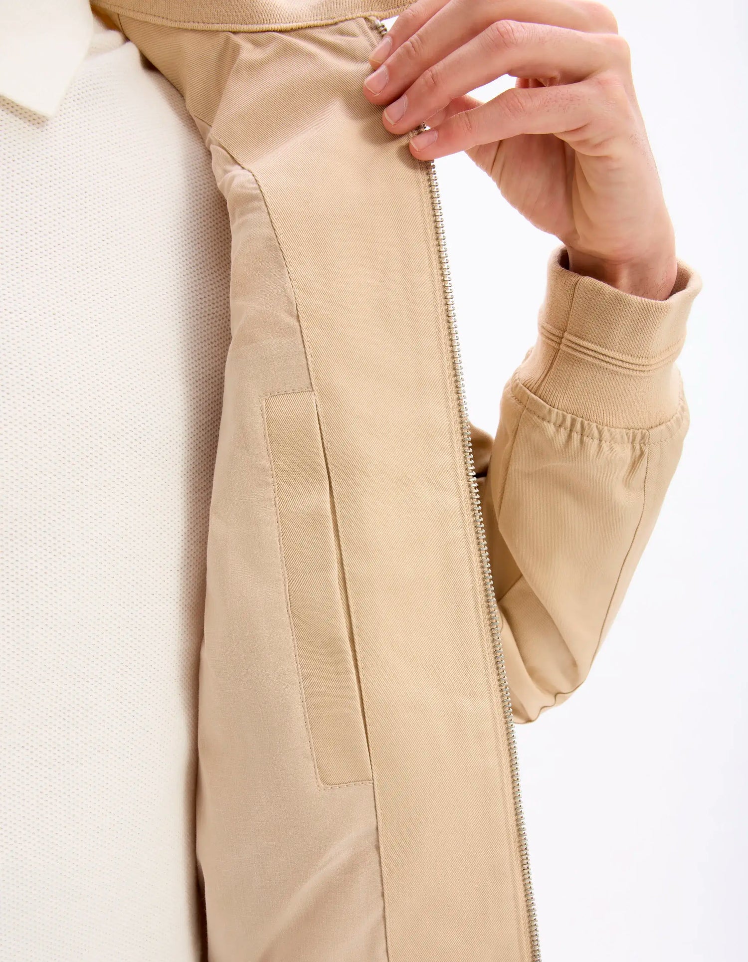 Celio_Beige_Stand-Up Collar Jacket_LUCOTON_BEIGE_04