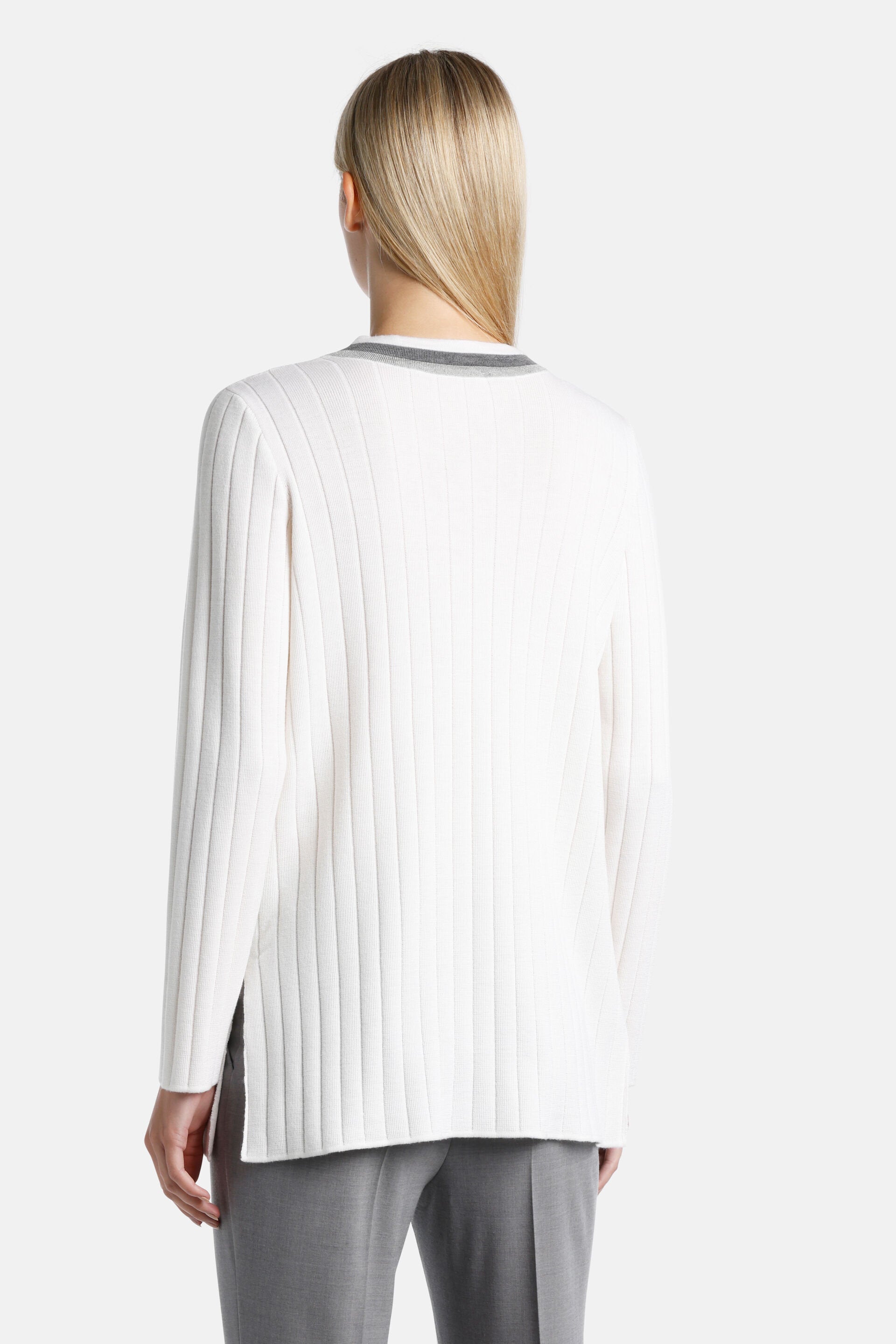 Luisa Spagnoli_Magistro Ribbed Cardigan_MAGISTRO_0201 0804 0839_02