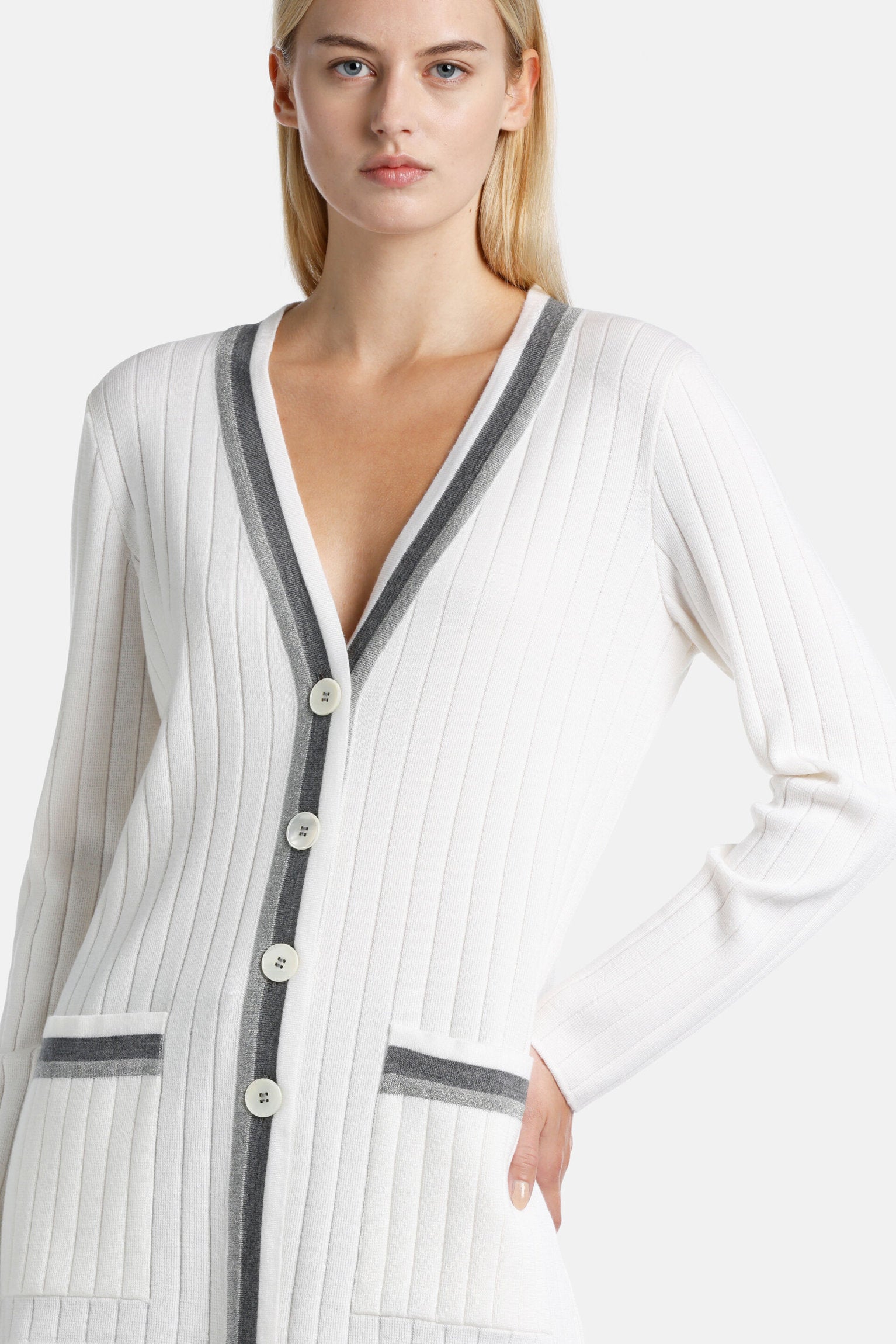 Luisa Spagnoli_Magistro Ribbed Cardigan_MAGISTRO_0201 0804 0839_03