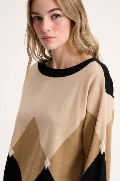 Magneti Pullover With Diamond Pattern_MAGNETI_3737_01