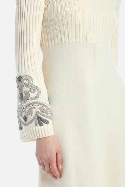 Luisa Spagnoli_Panna_Manilia - Embroidered Midi Dress_MANILIA_0202_04