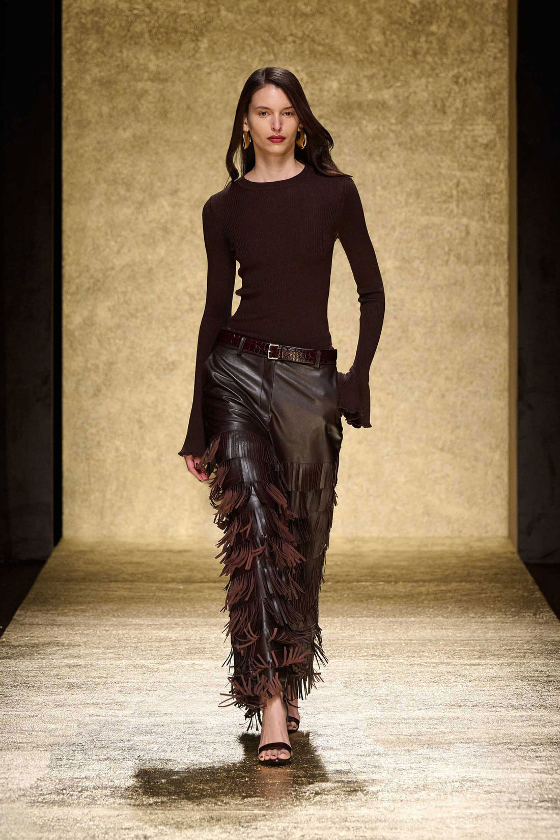 Luisa Spagnoli_Marrone_Massello - Ribbed Pullover - Fashion Show_MASSELLO_0970_01