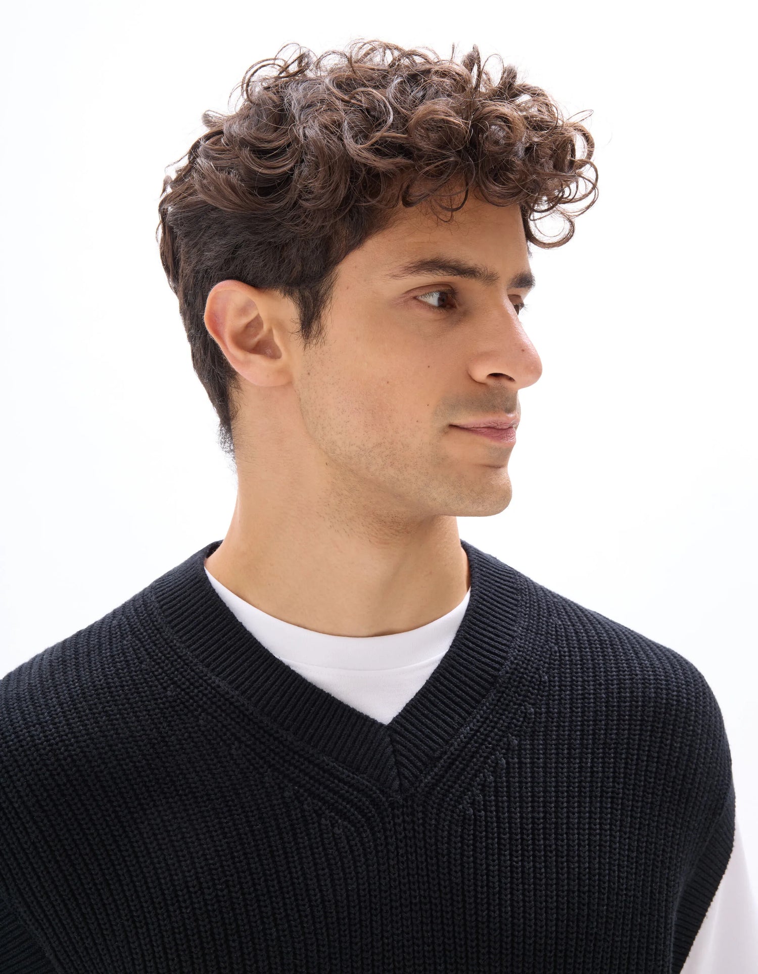 Celio_Black_100% Cotton Pearl Knit V-Neck Sweater_MEAUSTI_BLACK_04