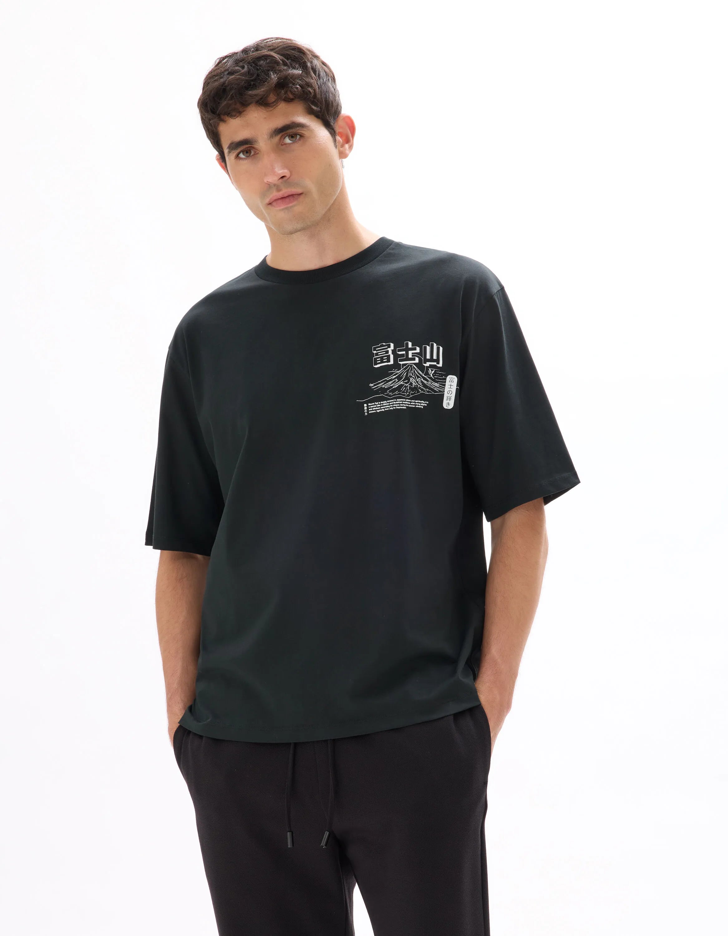 Celio_Black_Oversized Round Neck T-Shirt 100% Cotton Asian Print_MEMOUNTAIN_BLACK_02