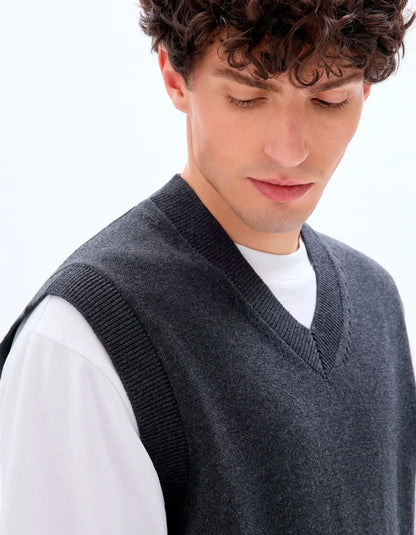 Celio_Anthracite Mel_Sleeveless V-Neck Sweater 100% Cotton_MENIGHT_ANTHRACITE MEL_04