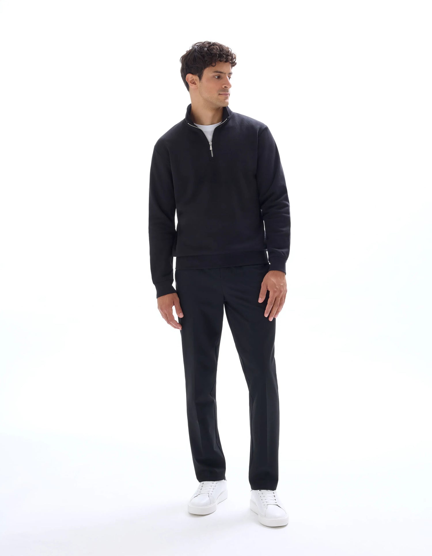 Celio_Black_Regular Crew Neck Sweatshirt_METREUK_BLACK_01