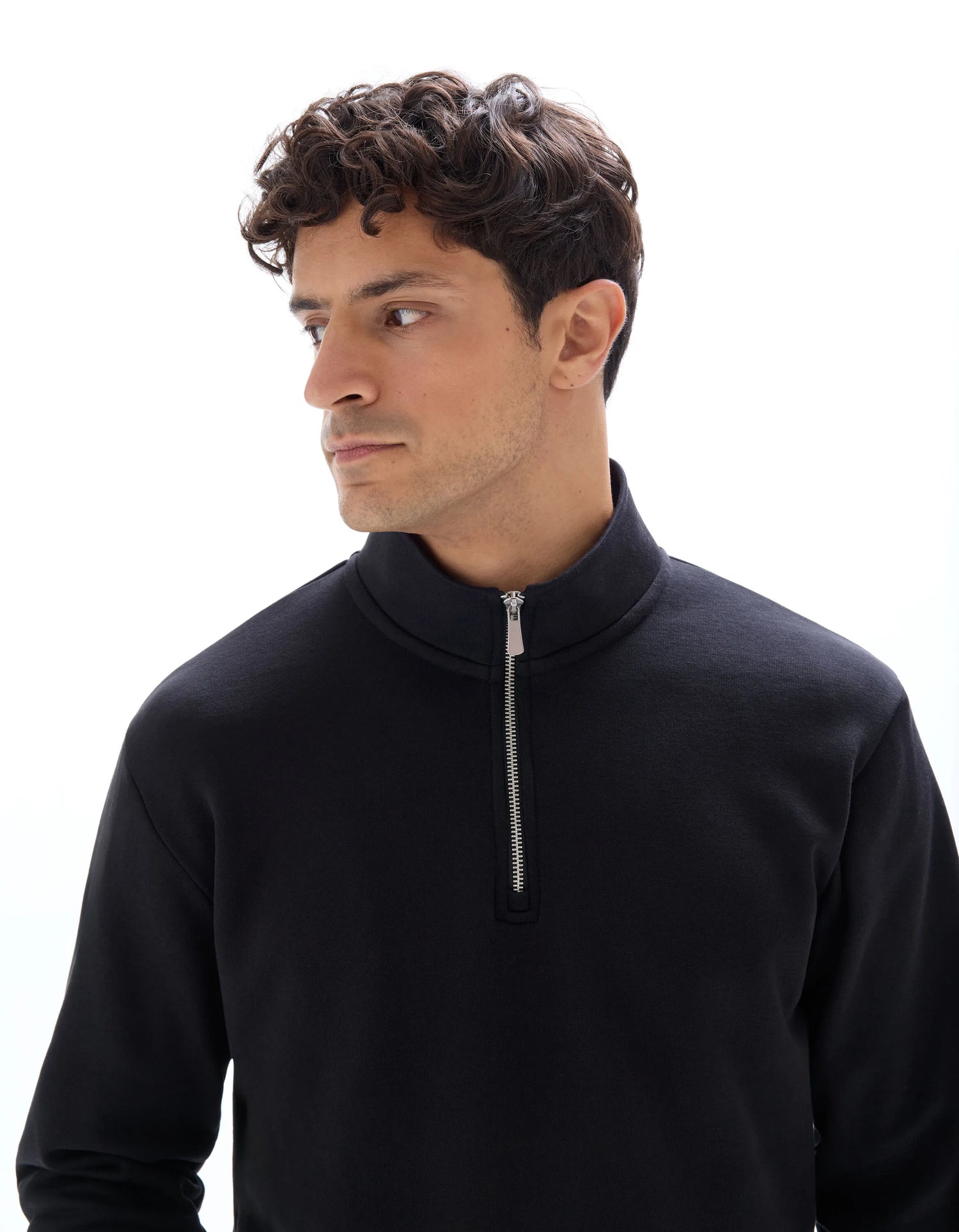 Celio_Black_Regular Crew Neck Sweatshirt_METREUK_BLACK_04