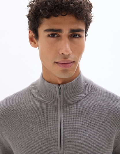 Celio_Grey_Regular-Fit Micro-Waffle Crewneck Sweater - Grey_MEVIATRUCK_MID GREY_04