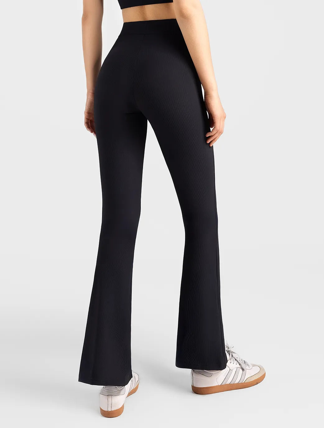 Marie France_Black_Momentum Legging_MF010639_Black_03