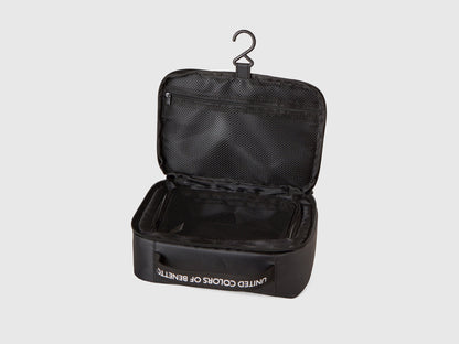 Black Travel Toiletry Bag with Hook_MGIT0251X_100_03