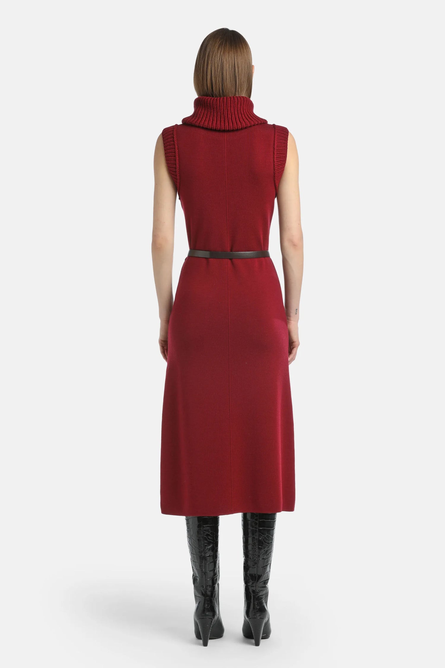 Luisa Spagnoli_Burgundy_Mirina - Midi Dress With Built-In Belt_MIRINA_2405_03