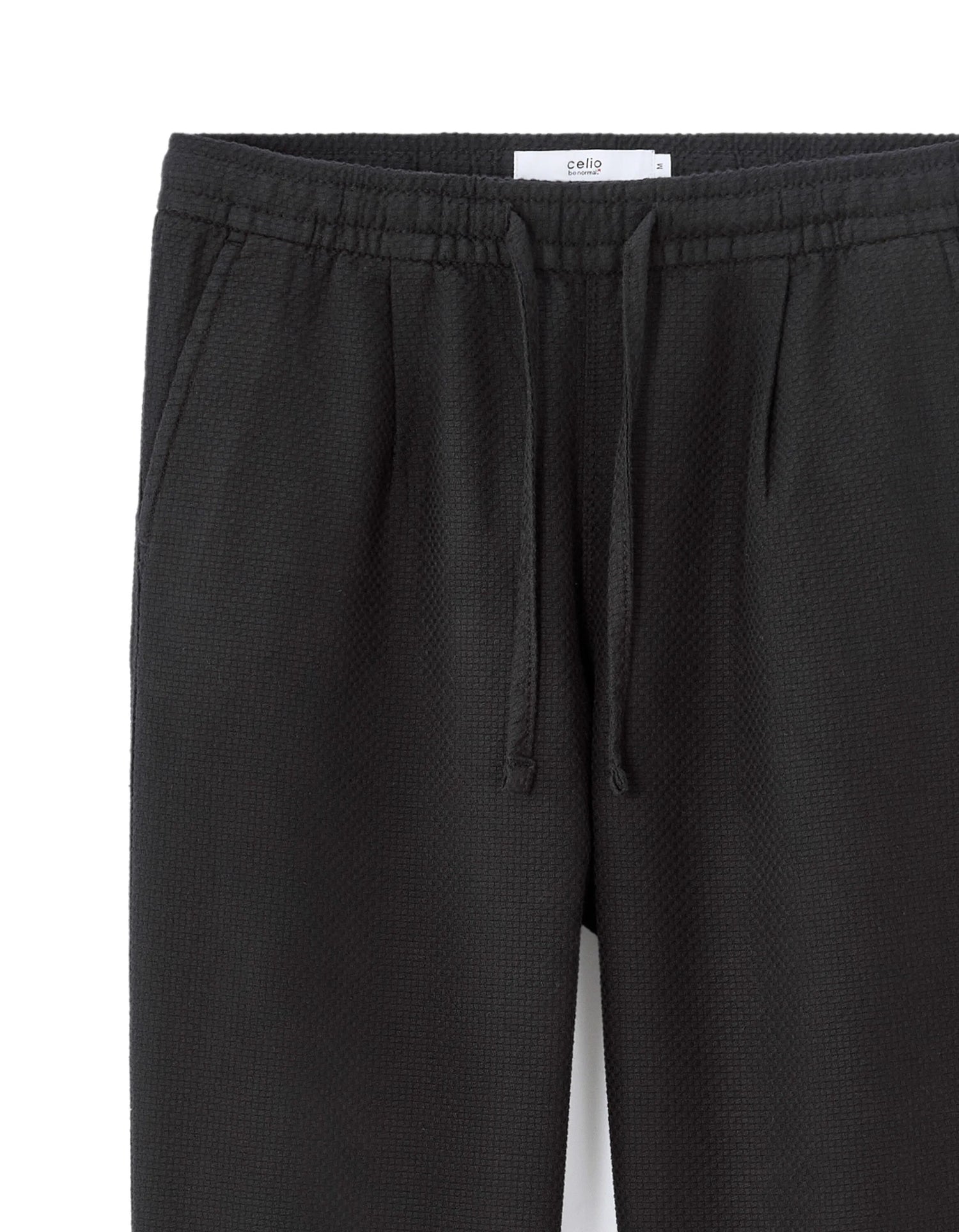 Celio_Black_100% Cotton Canvas Textured Slim Pants_MOCANVAS_BLACK_06
