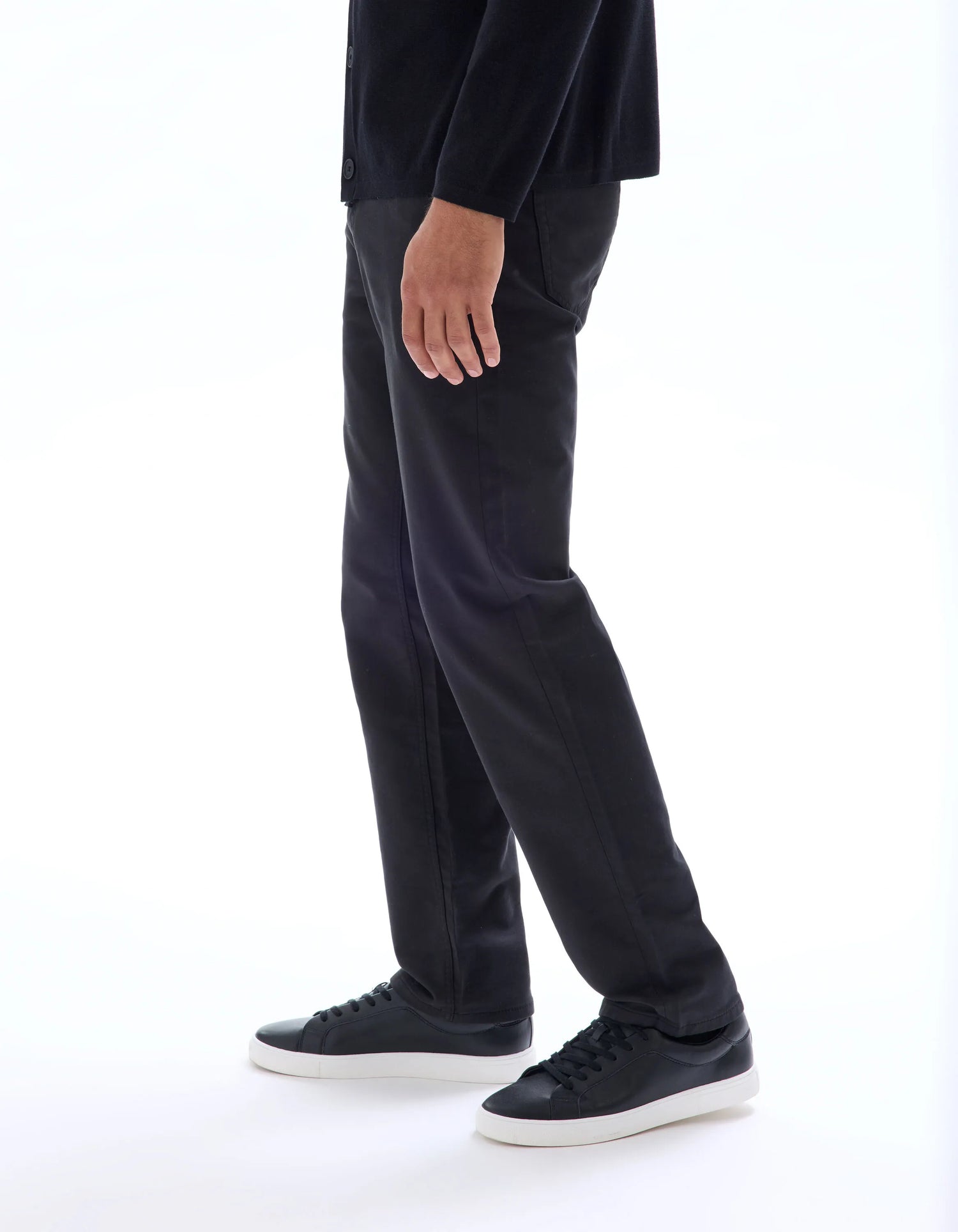 Celio_Noir_5-Pocket Straight Stretch Cotton Pants_MOFIVE_NOIR_04