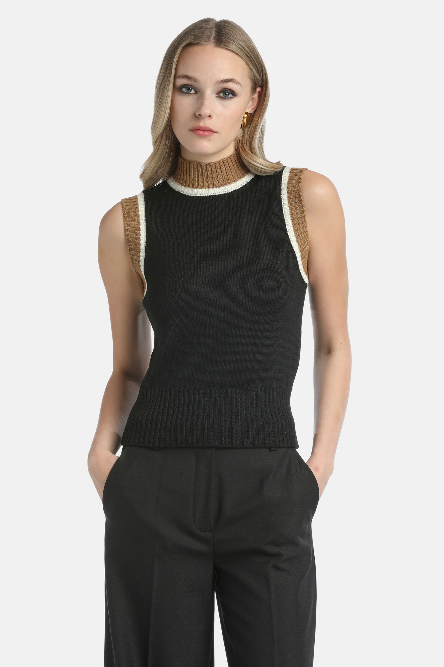 Luisa Spagnoli_Nero/Biscotto/Panna_Montuoso - Knit Top_MONTUOSO_0101 2246 0202_01