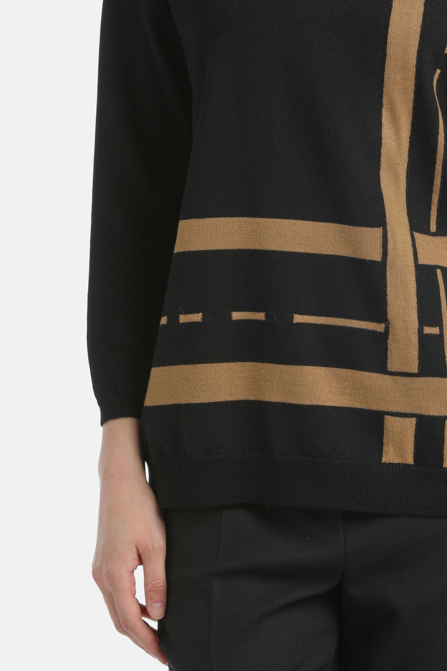 Luisa Spagnoli_Nero/Biscotto_Motel - Jacquard Turtleneck_MOTEL_0101 2246_04