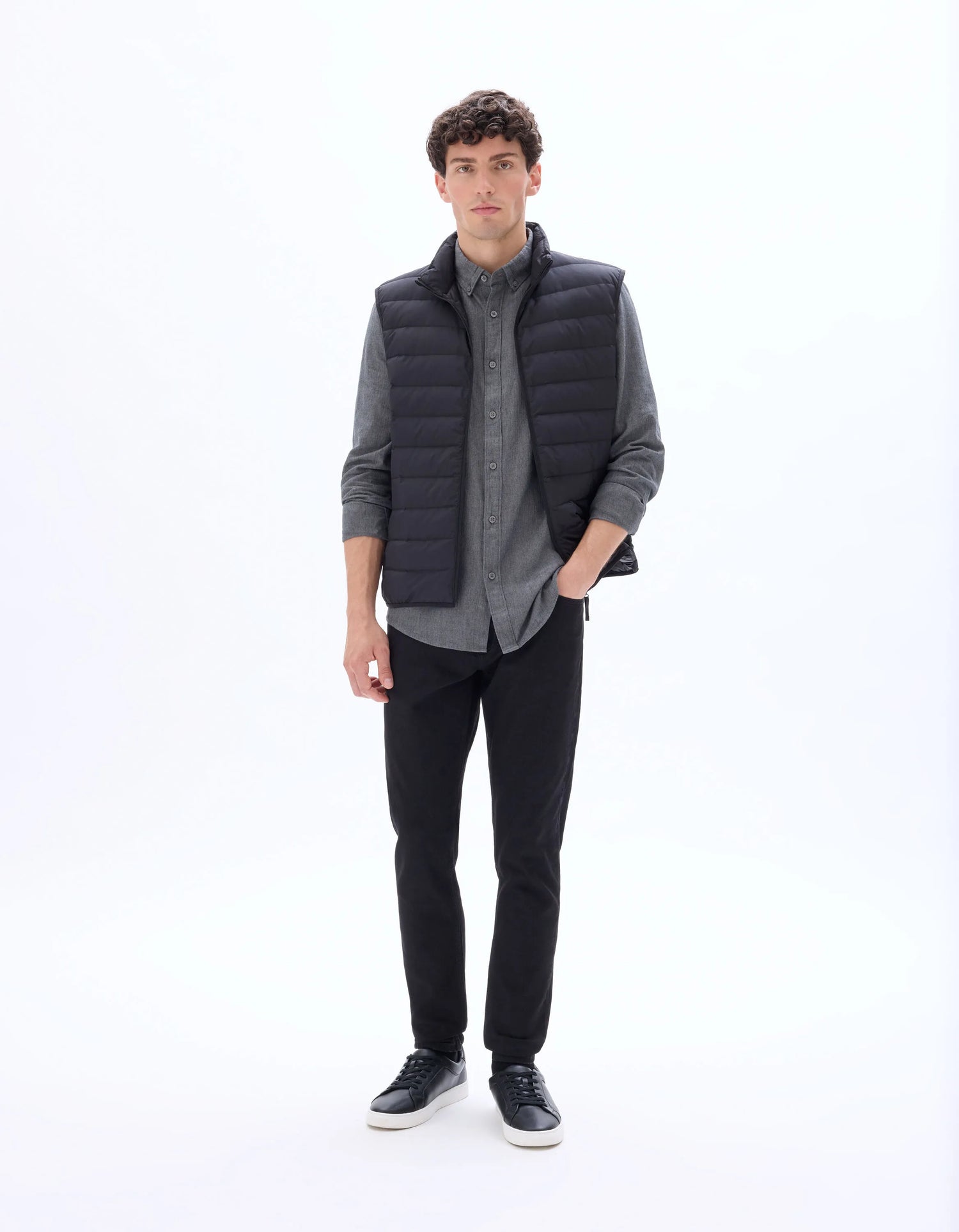 Celio_Black_Lightweight Sleeveless Down Jacket_MULIGHTSL_BLACK_01