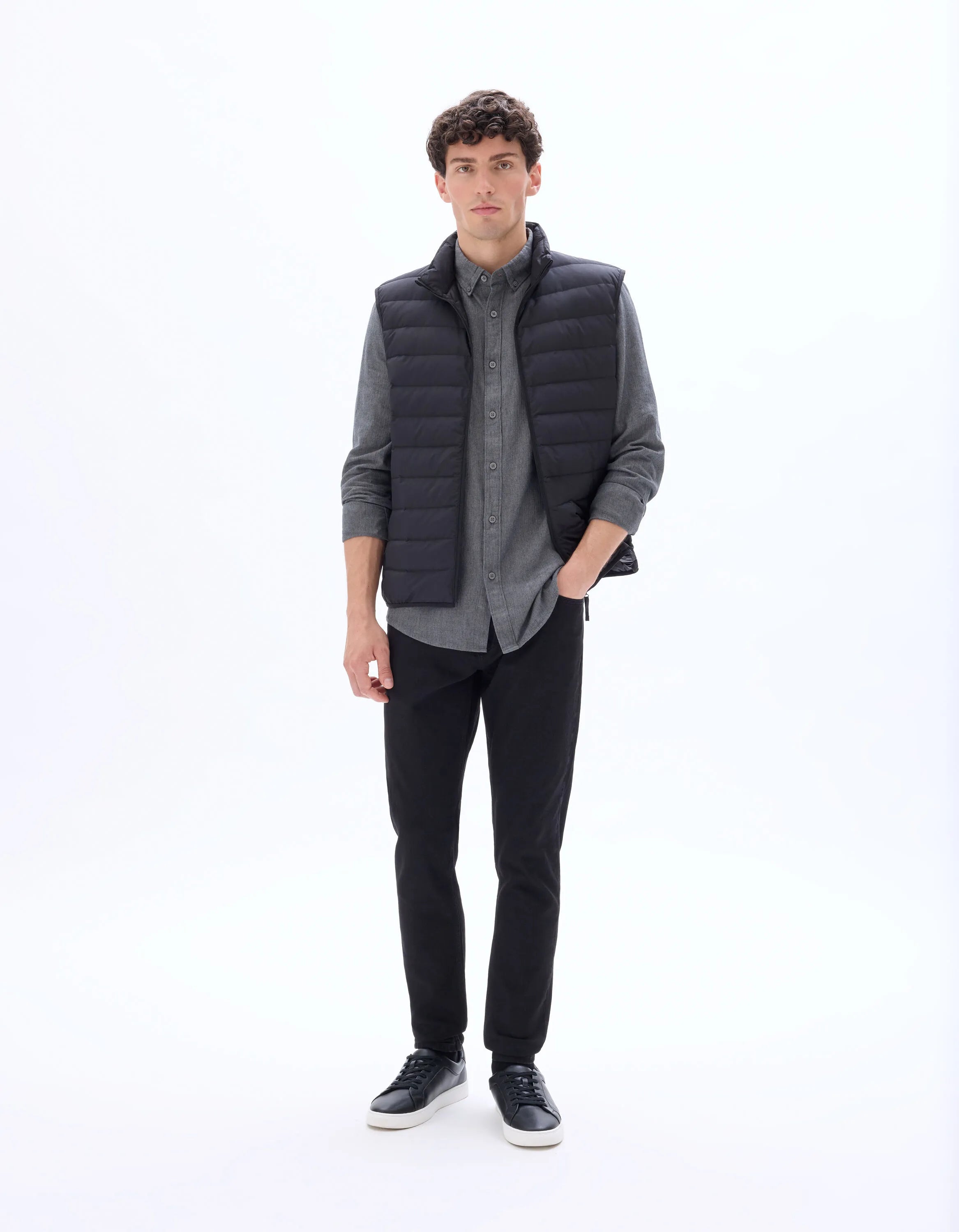 Celio_Black_Lightweight Sleeveless Down Jacket_MULIGHTSL_BLACK_01