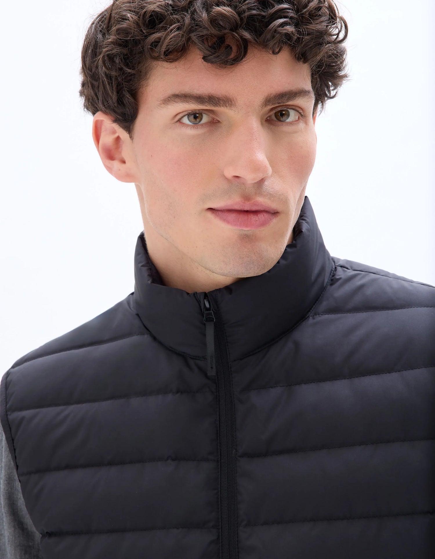 Celio_Black_Lightweight Sleeveless Down Jacket_MULIGHTSL_BLACK_05