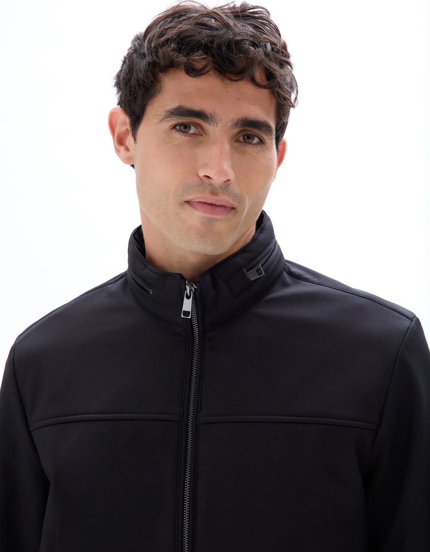Celio_Black_Softshell Jacket with Stand-Up Collar_MUPRADO_BLACK_04