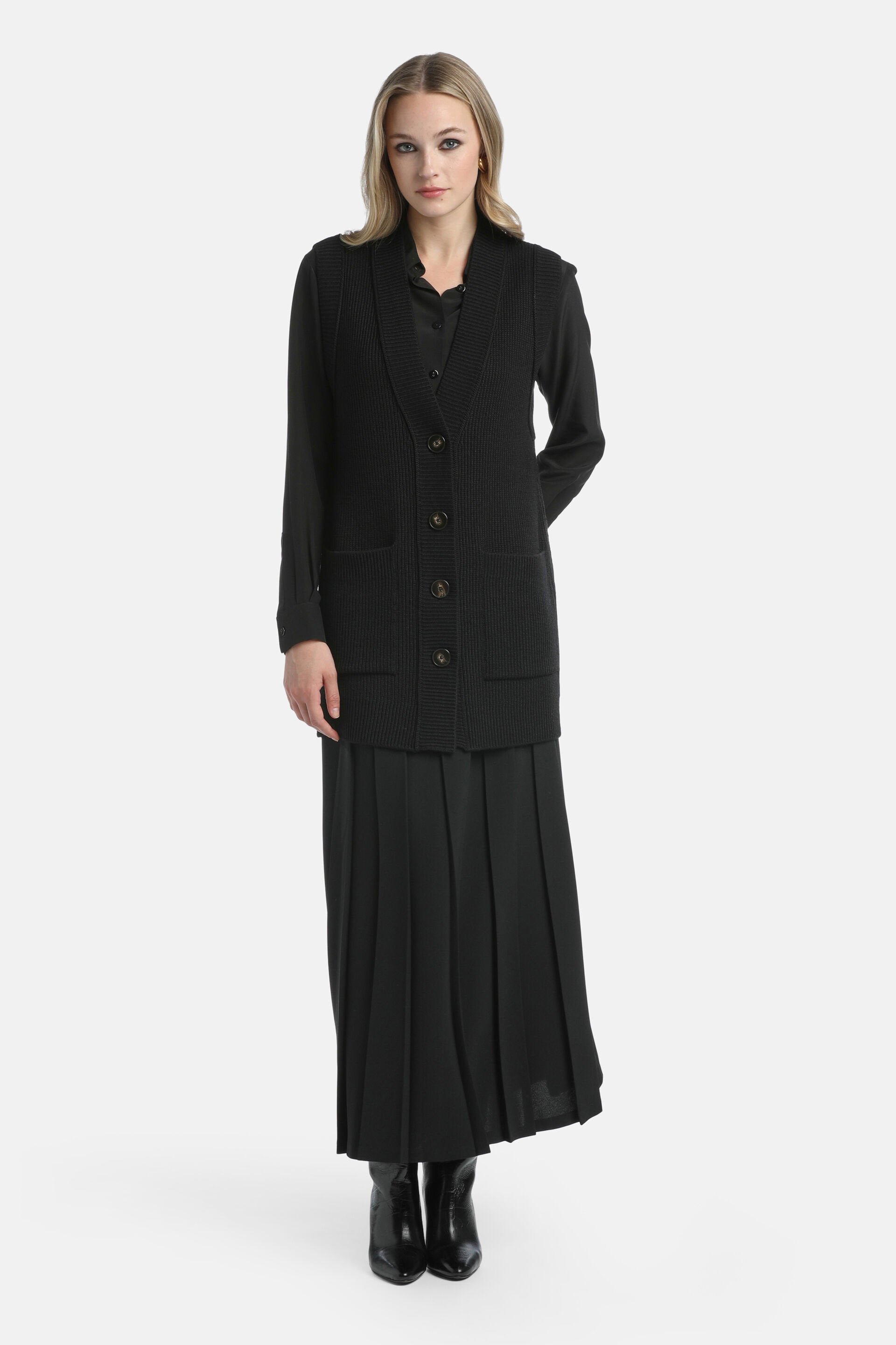 Luisa Spagnoli_Murena - Sleeveless Cardigan_MURENA_0101_01