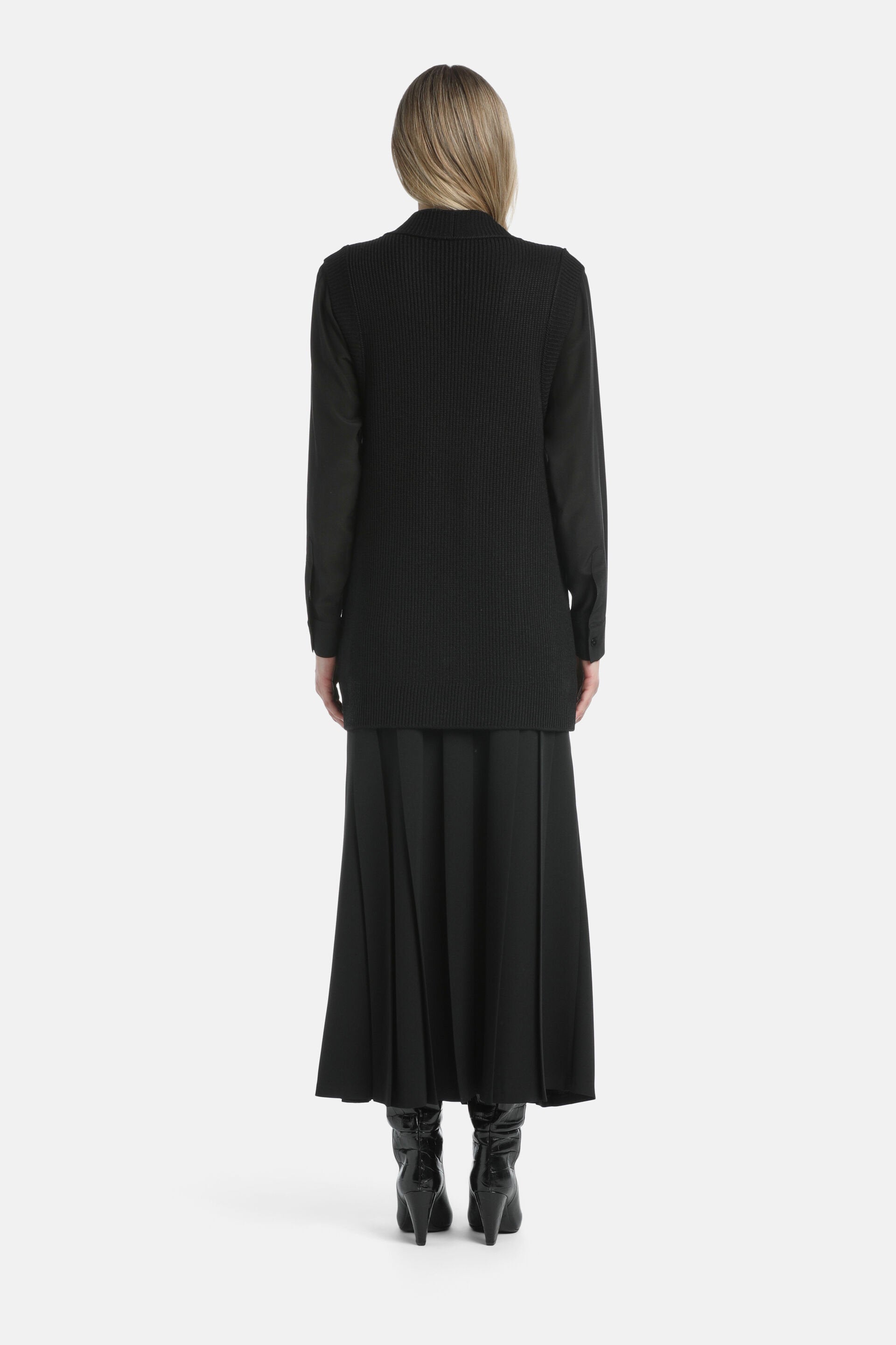 Luisa Spagnoli_Murena - Sleeveless Cardigan_MURENA_0101_03