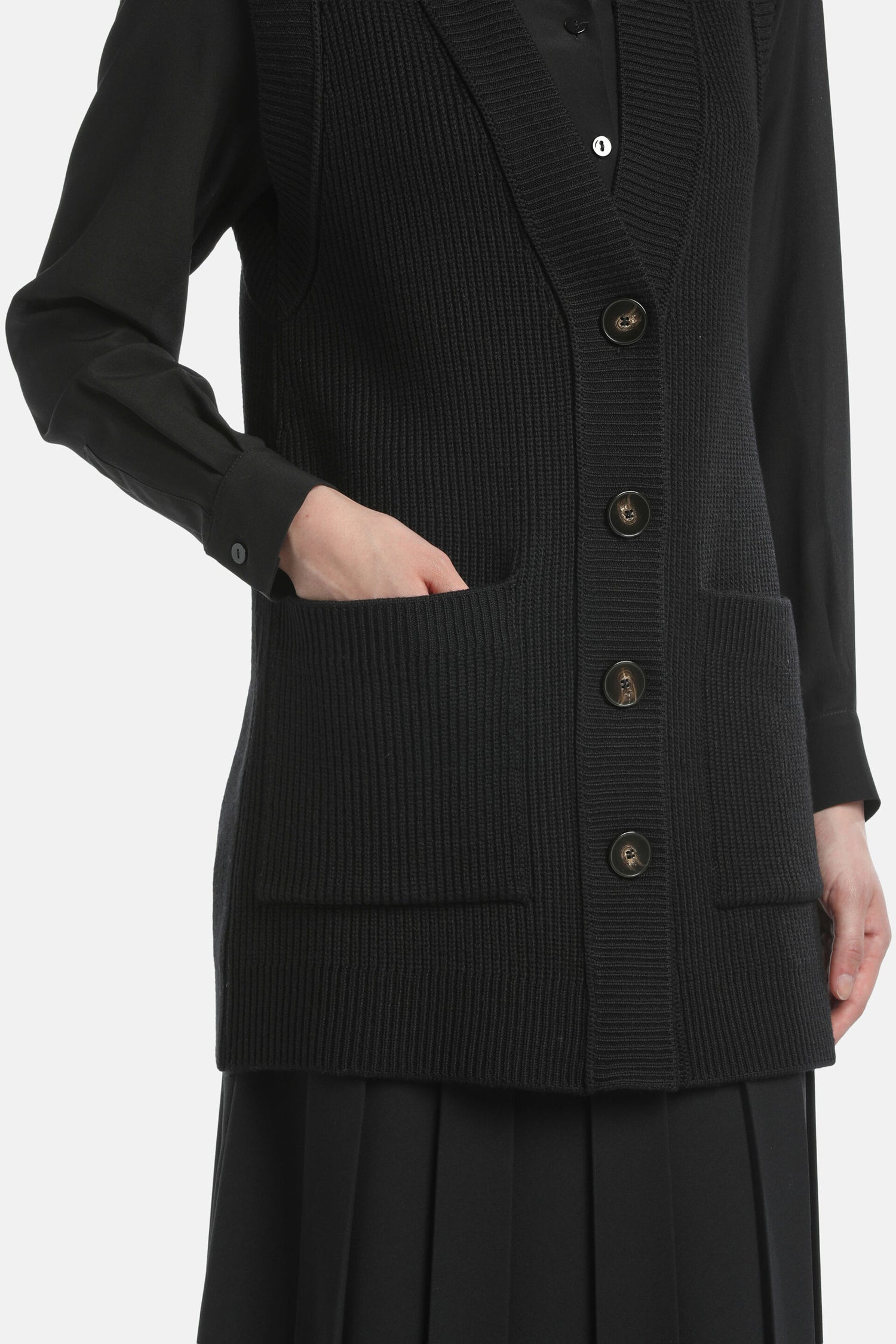 Luisa Spagnoli_Murena - Sleeveless Cardigan_MURENA_0101_04