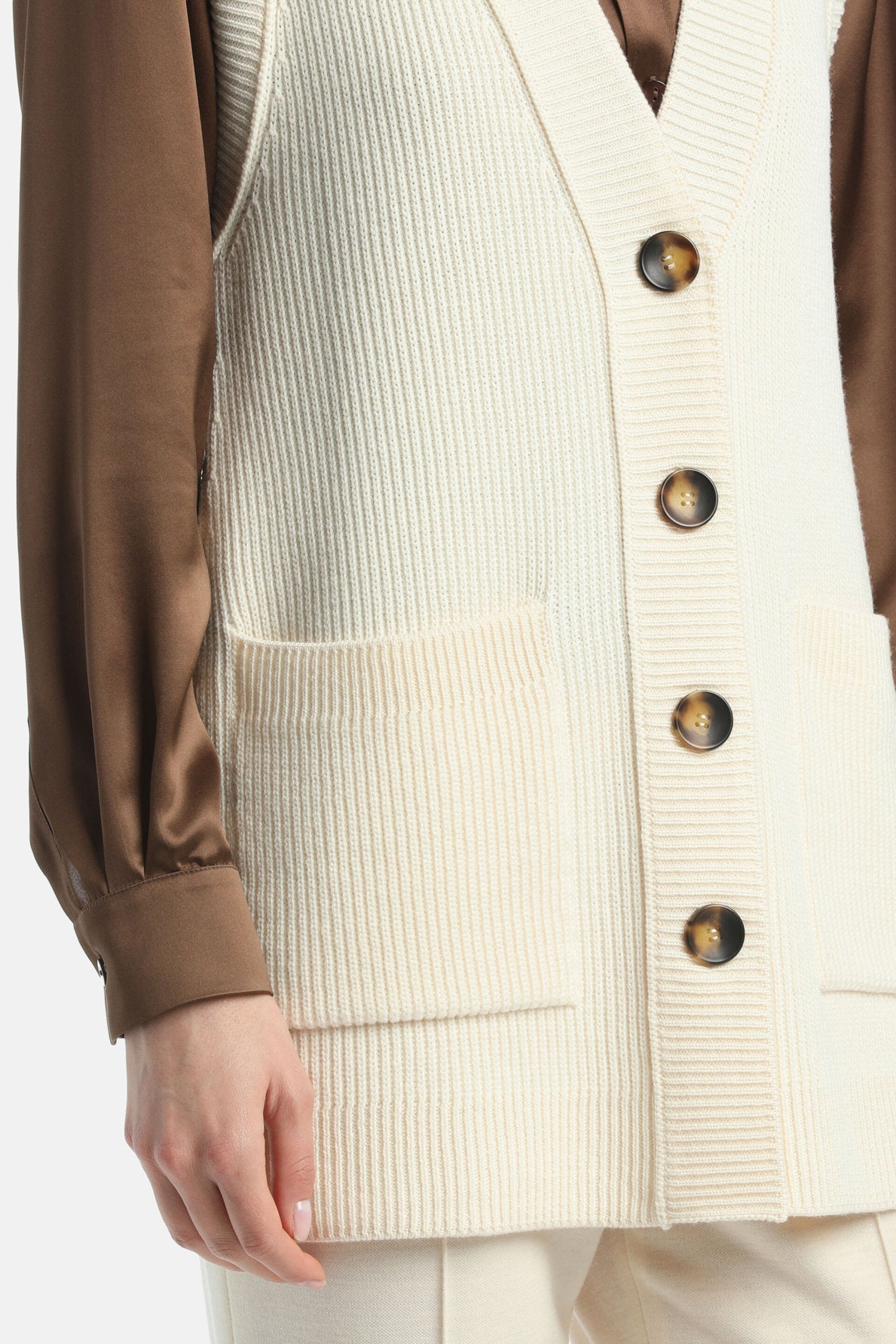 Luisa Spagnoli_Murena - Sleeveless Cardigan_MURENA_0202_04