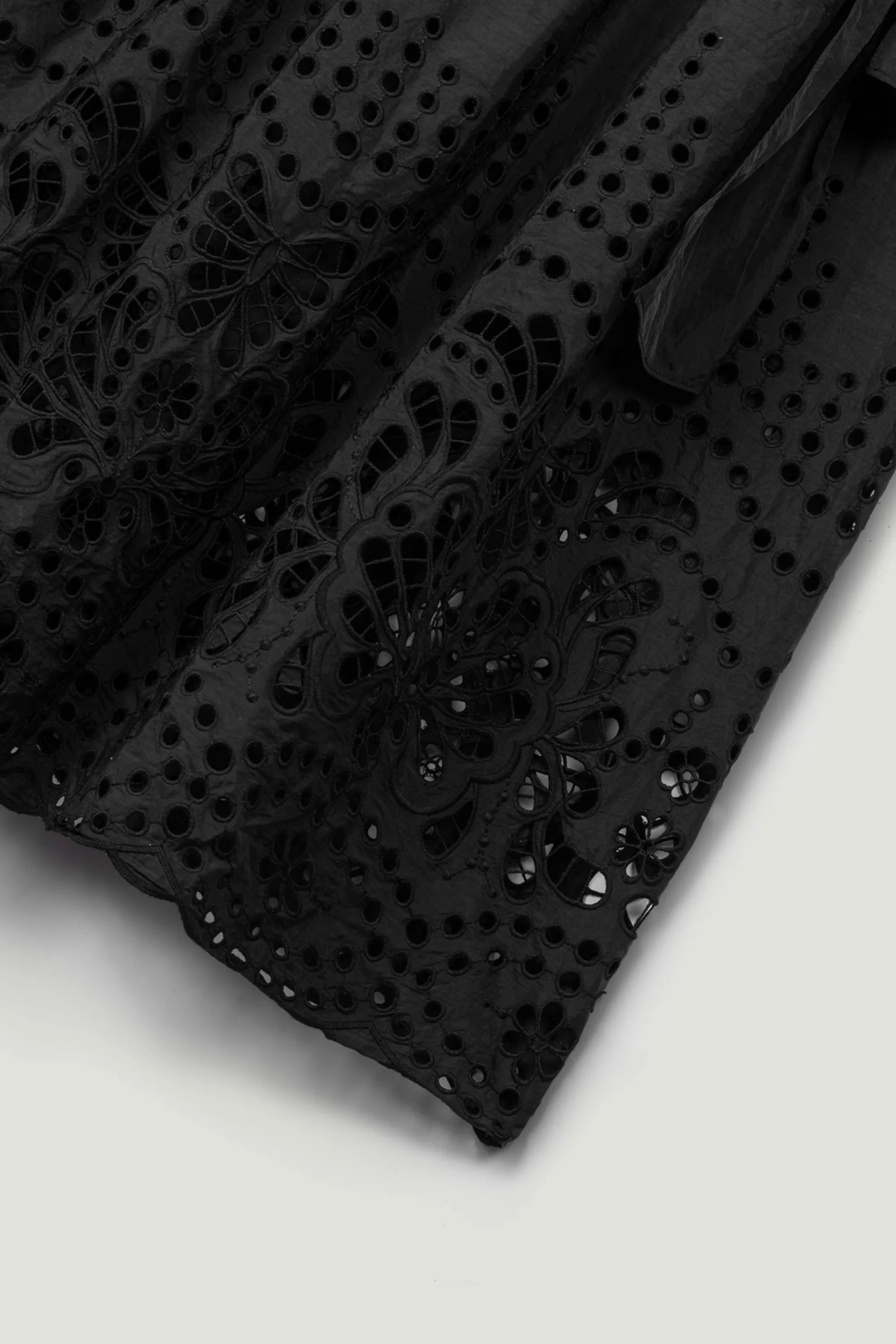 Nocturne Black Women Sleeveless Embroidered Midi Dress SKU: N26YN2745_0002 Image 08
