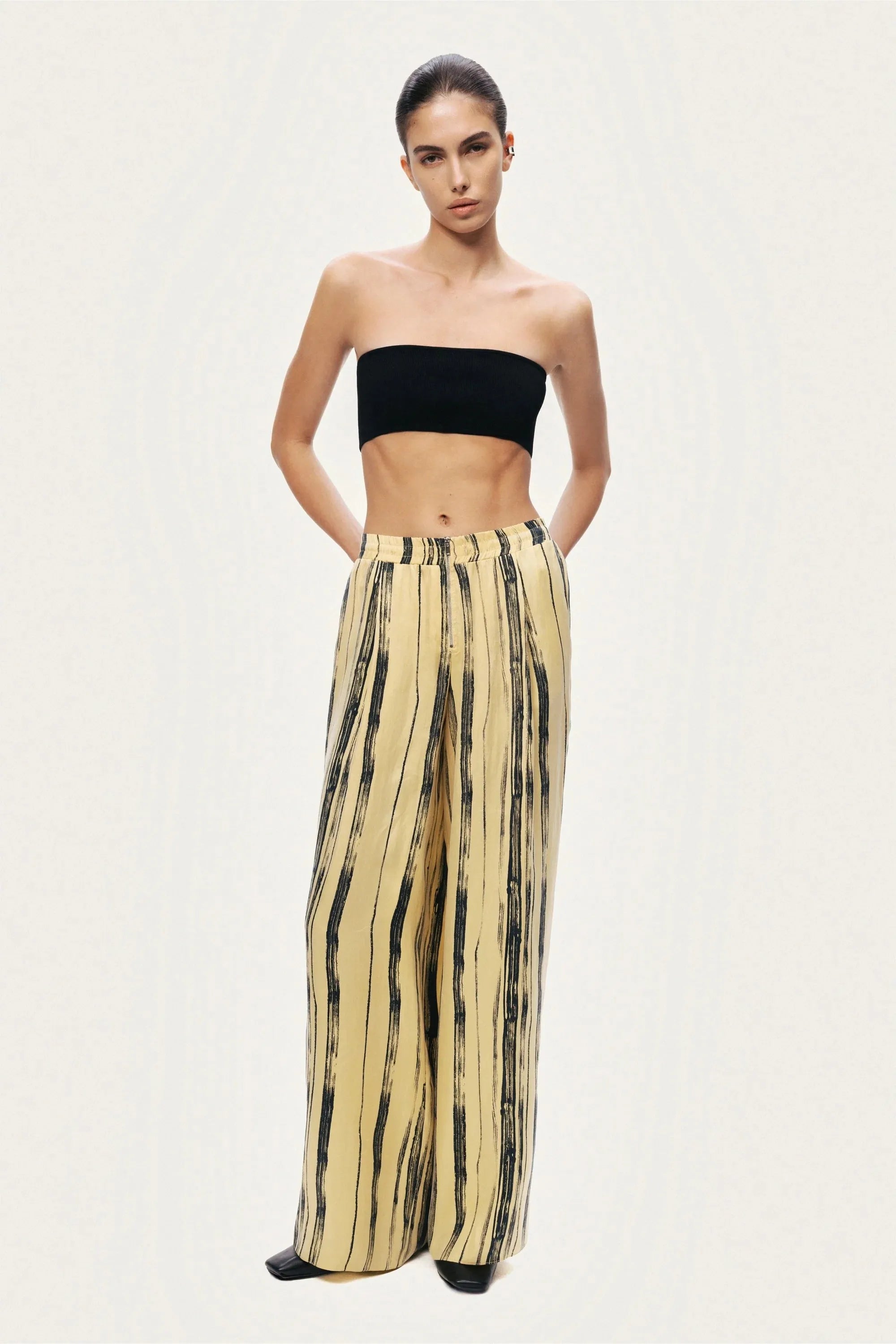 Nocturne Multi-Coloured Women Striped Wide-Leg Pants SKU: N26YN3484_0007 Image 03