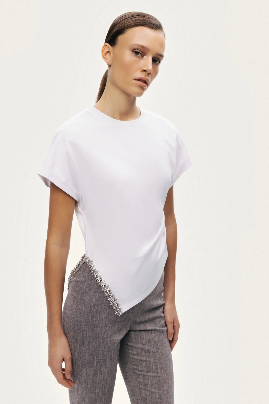 Nocturne Grey Melange Women Tailored Linen Blend Capri Pants SKU: N26YN3502_0112 Image 04