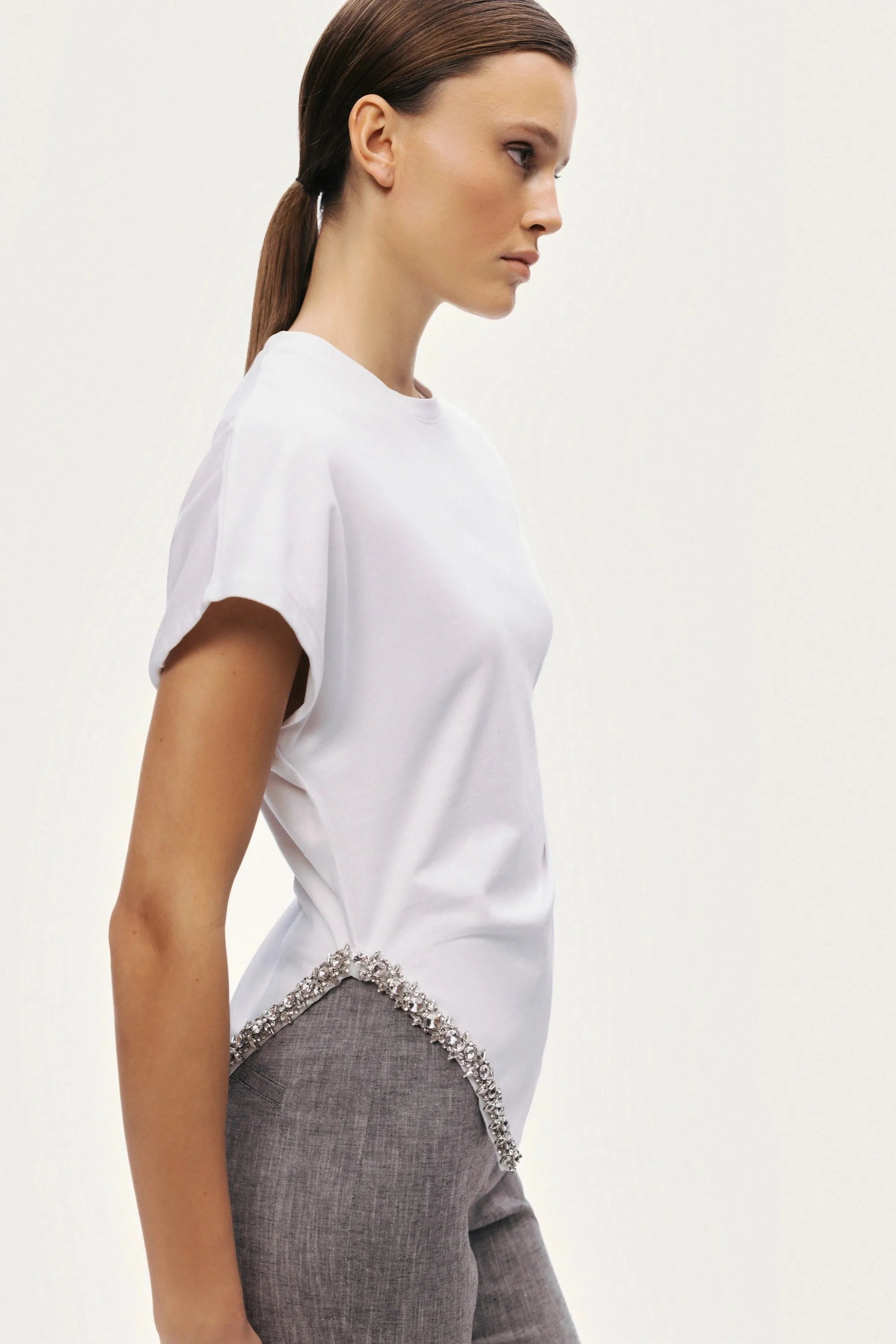 Nocturne Grey Melange Women Tailored Linen Blend Capri Pants SKU: N26YN3502_0112 Image 05