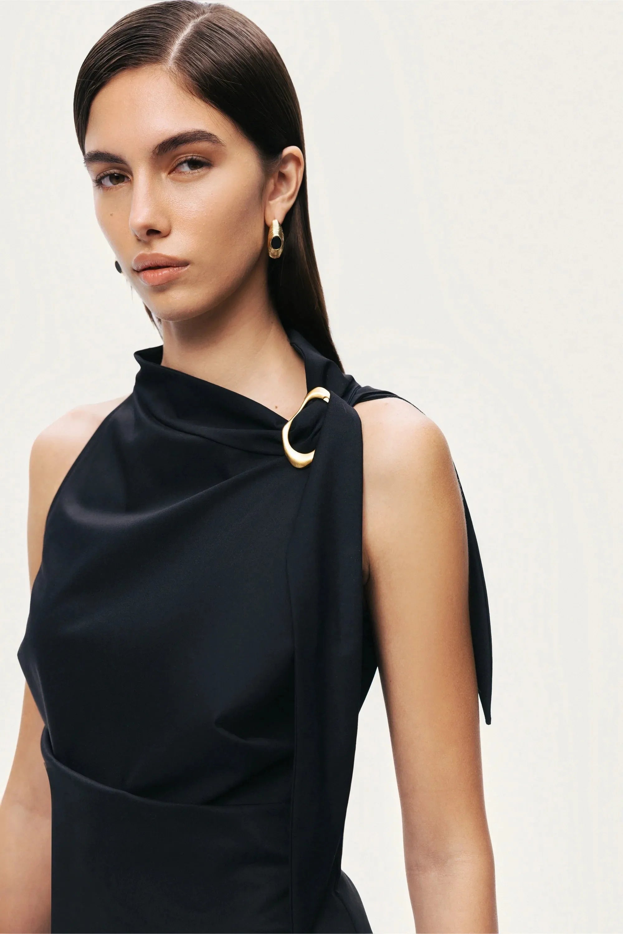 Nocturne Black Women Asymmetric Buckle-Detail Blouse SKU: N26YN6217_0002 Image 05