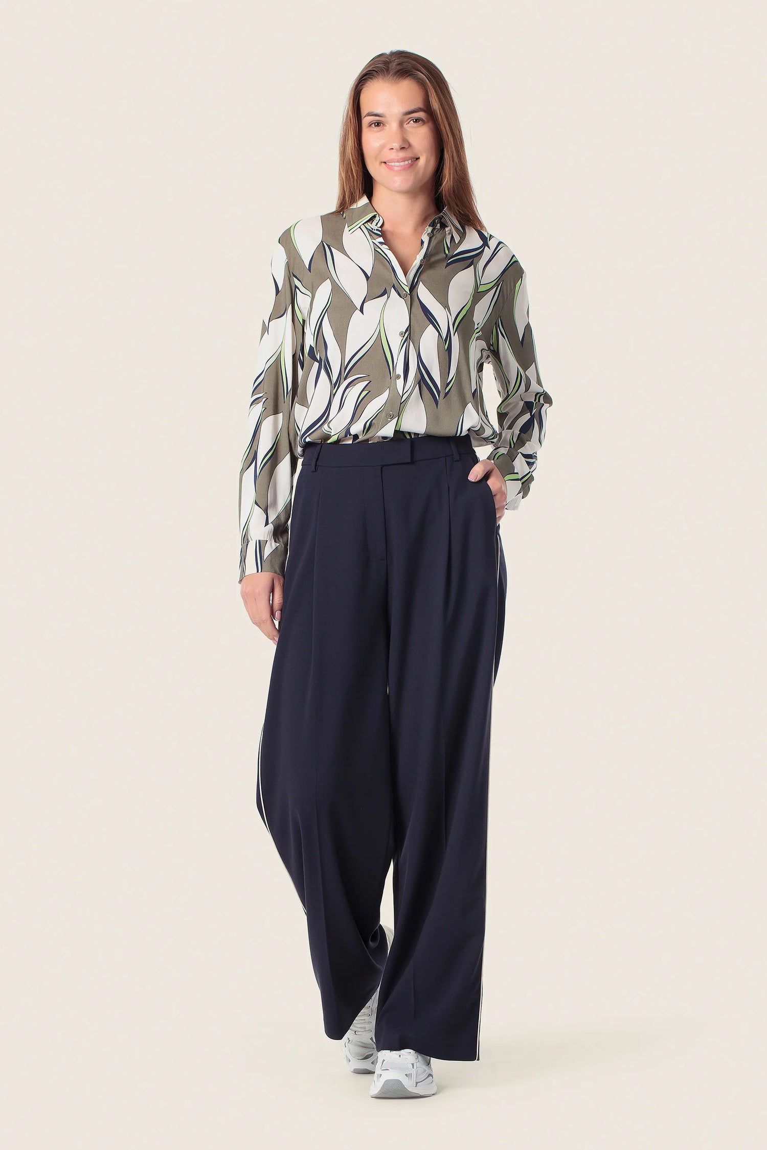 Gerry Weber Green Khaki 0 Long Sleeve Printed Blouse SKU: N60467_155 Image 03