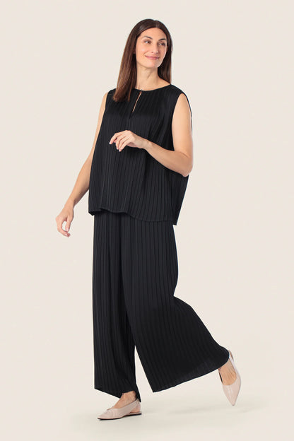 Gerry Weber Black 0 Sleeveless Pleated Blouse SKU: N61015_120 Image 02