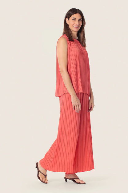 Gerry Weber Red Lobster 0 Sleeveless Pleated Blouse SKU: N61015_302 Image 03