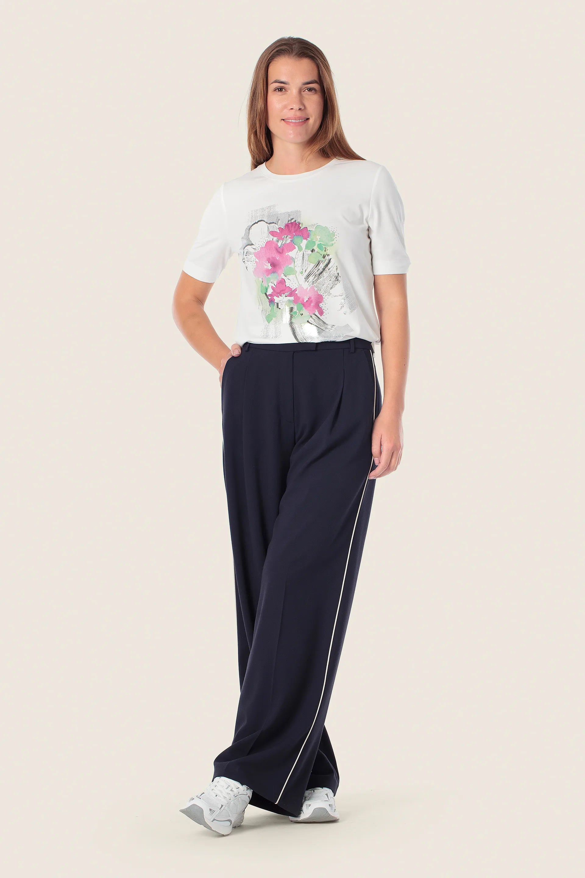 Gerry Weber White Off White 0 White T-Shirt With Graphic Print SKU: N61712_121 Image 03