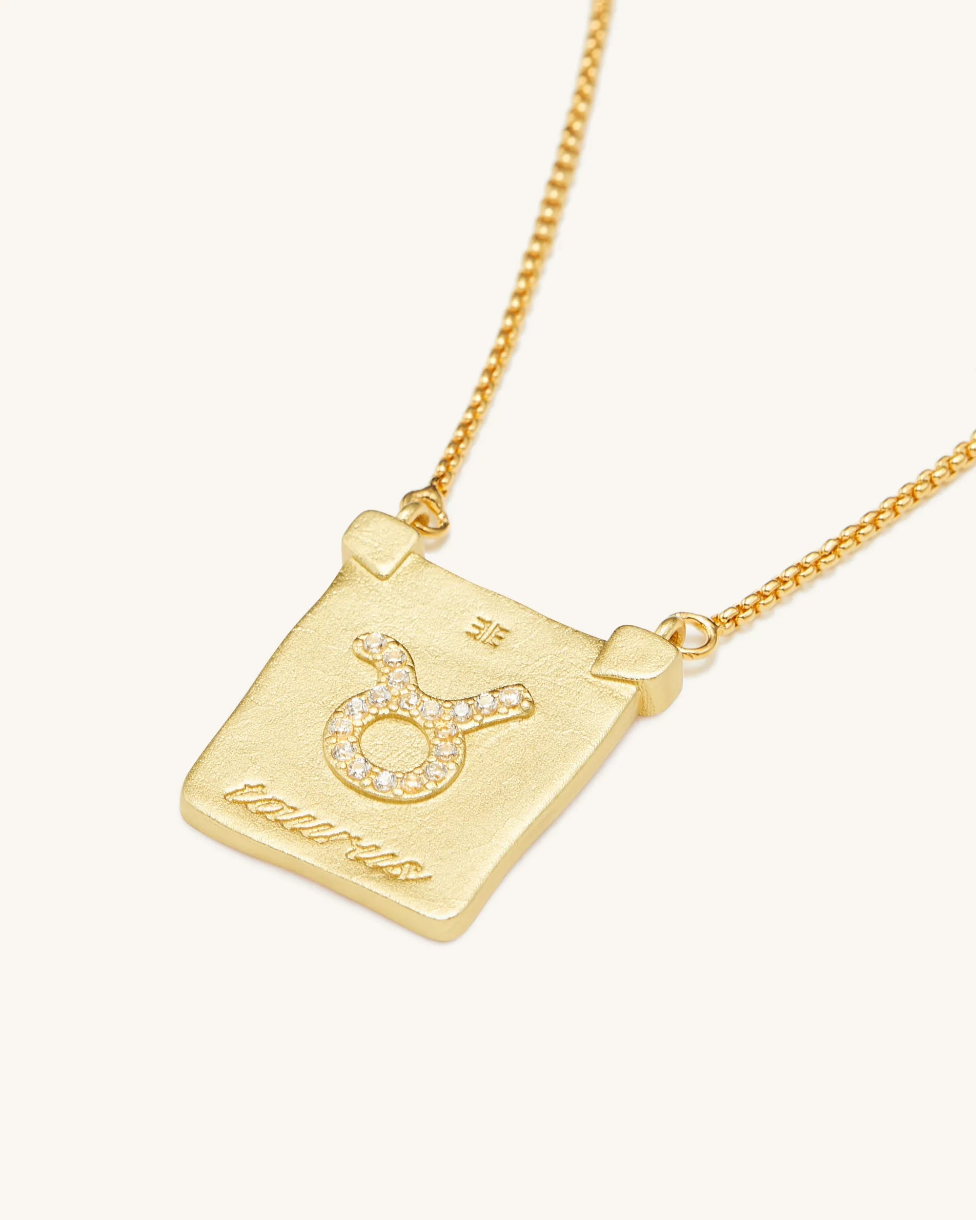 JW PEI_Gold_Zodiac Pendant Necklace_NE005-1_Gold_04