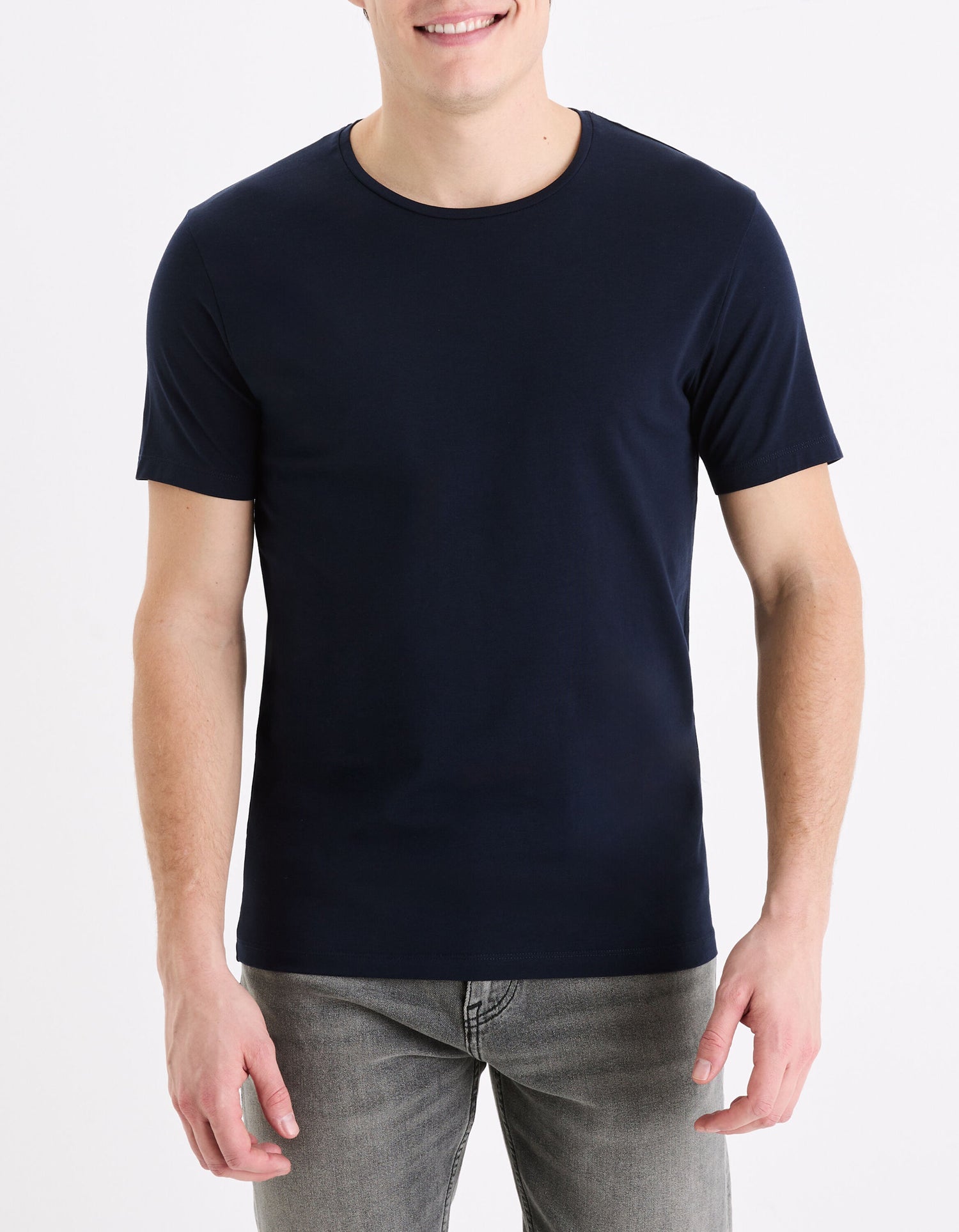 Slim-Neck Stretch Cotton T-Shirt_02