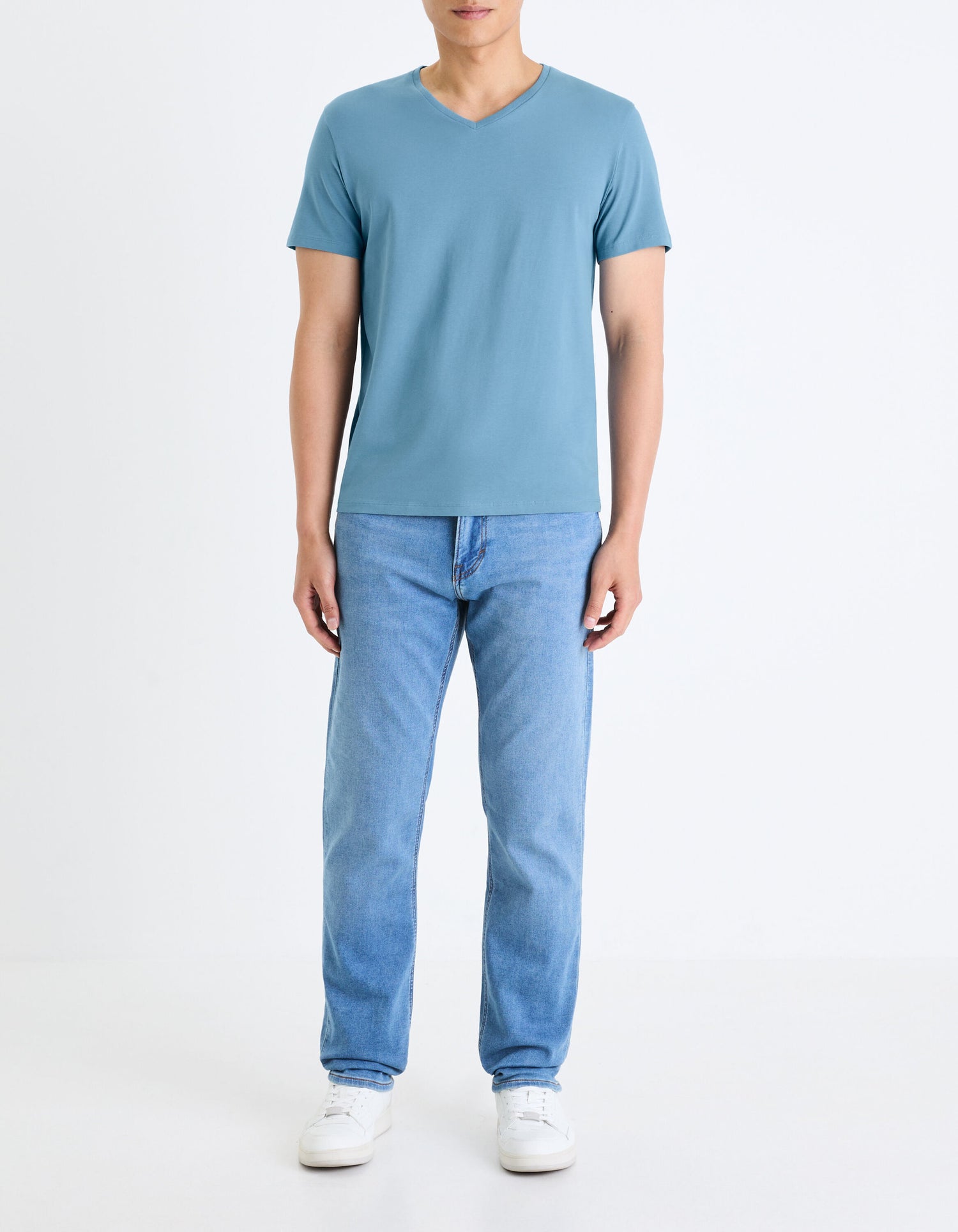 V-Collar Slim T-Shirt In Stretch Cotton_03