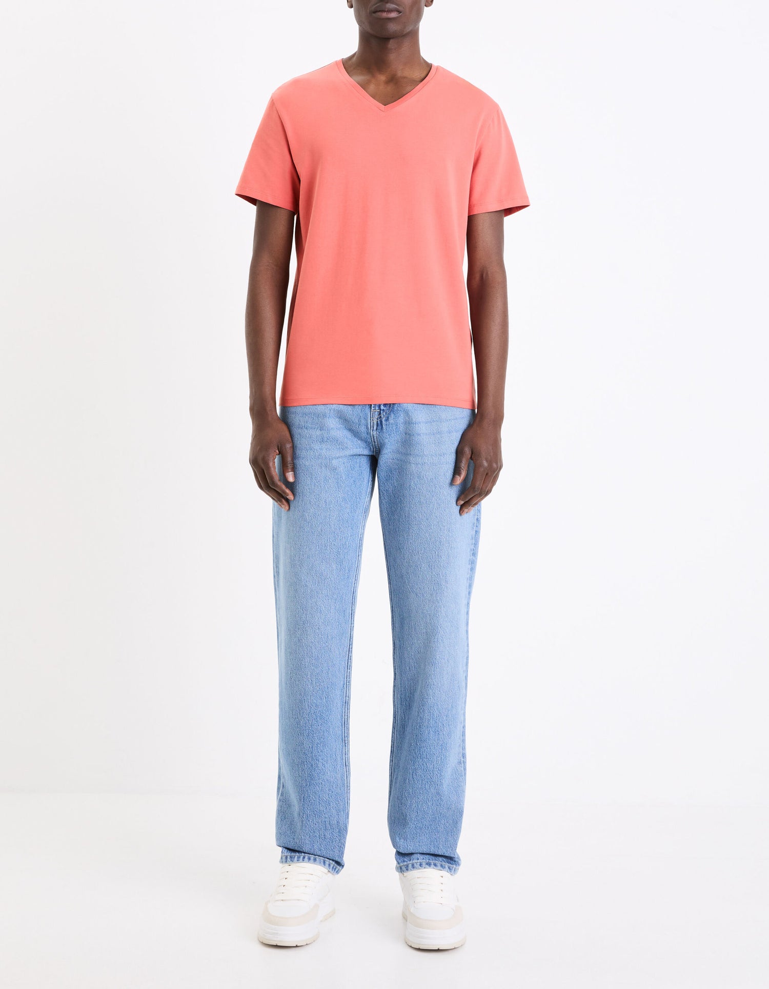 V-Collar Slim T-Shirt In Stretch Cotton_03