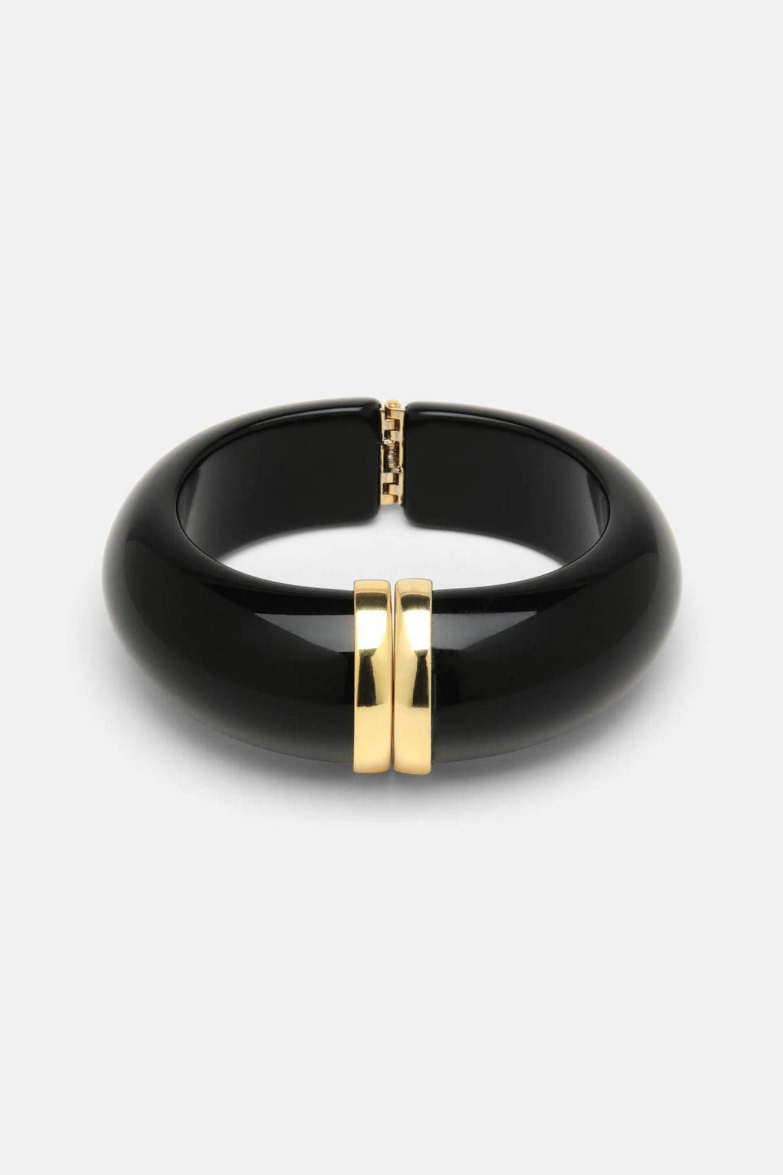 Luisa Spagnoli_Black_Nomaglio - Cuff Bracelet_NOMAGLIO A_0102 0002_02
