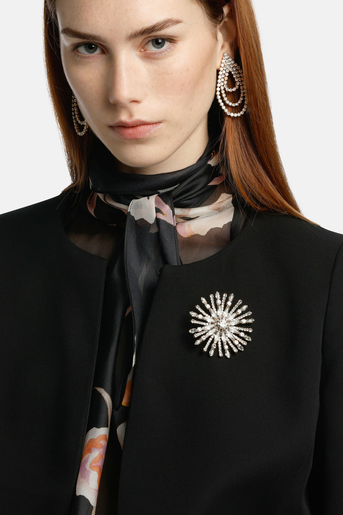 Luisa Spagnoli_Nomellini Jewelled Pin_NOMELLINI_0001 0002_03