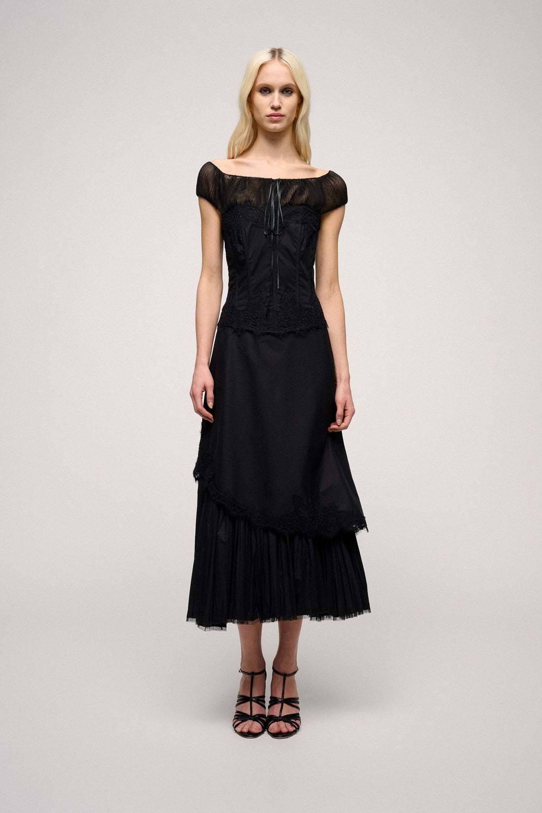 Pinta Elegant Dress_PINTA_0101_01