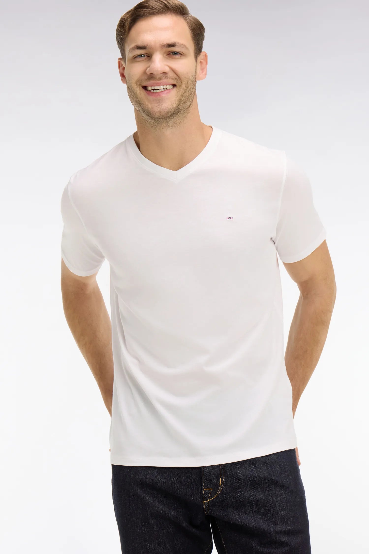 Eden Park White Men V-Neck White Light Pima Cotton T-Shirt SKU: PPKNITCE0008_BC Image 02