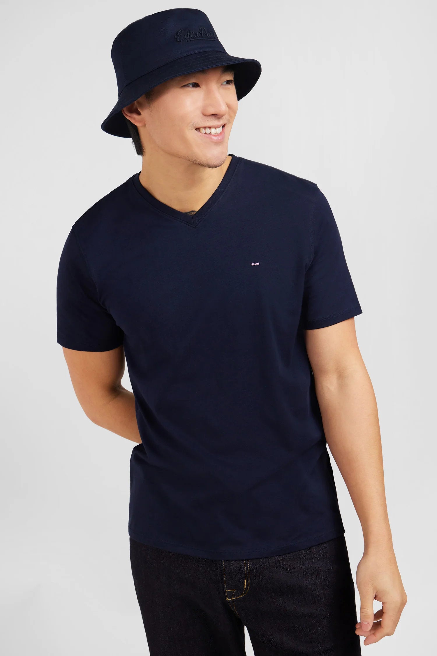 V-Neck Navy Light Pima Cotton T-Shirt_01