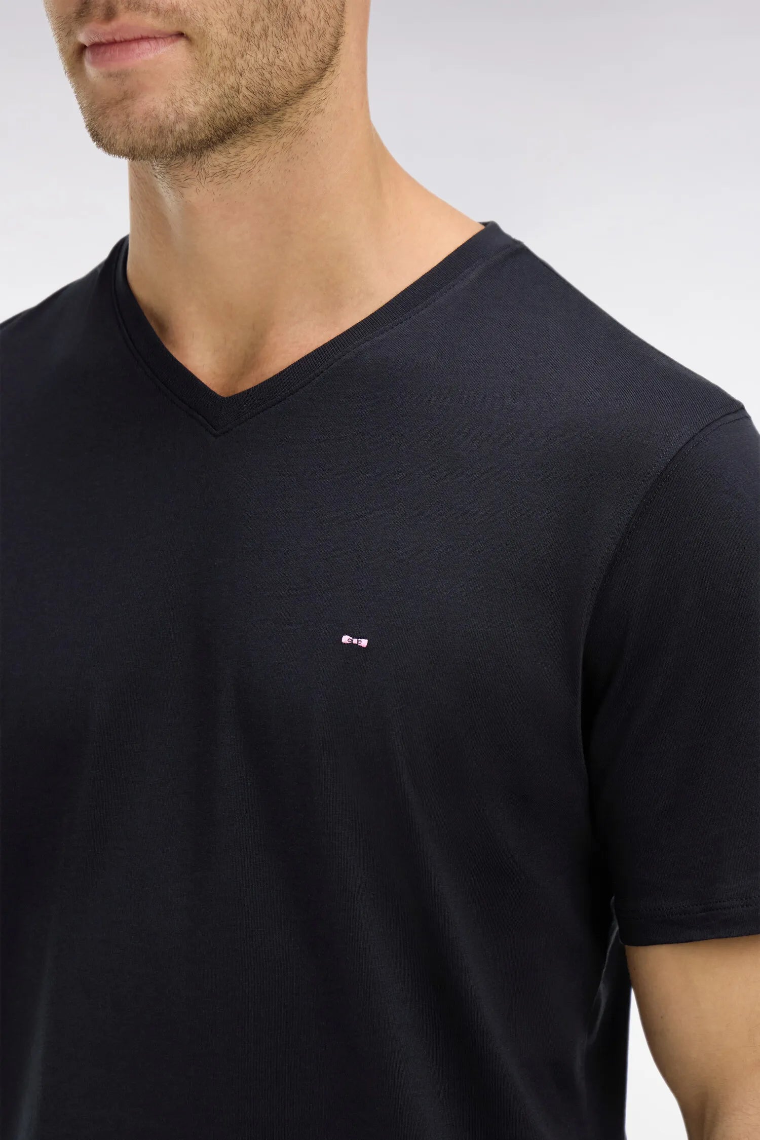 Eden Park Black Men V-Neck Black Light Pima Cotton T-Shirt SKU: PPKNITCE0008_NO Image 04
