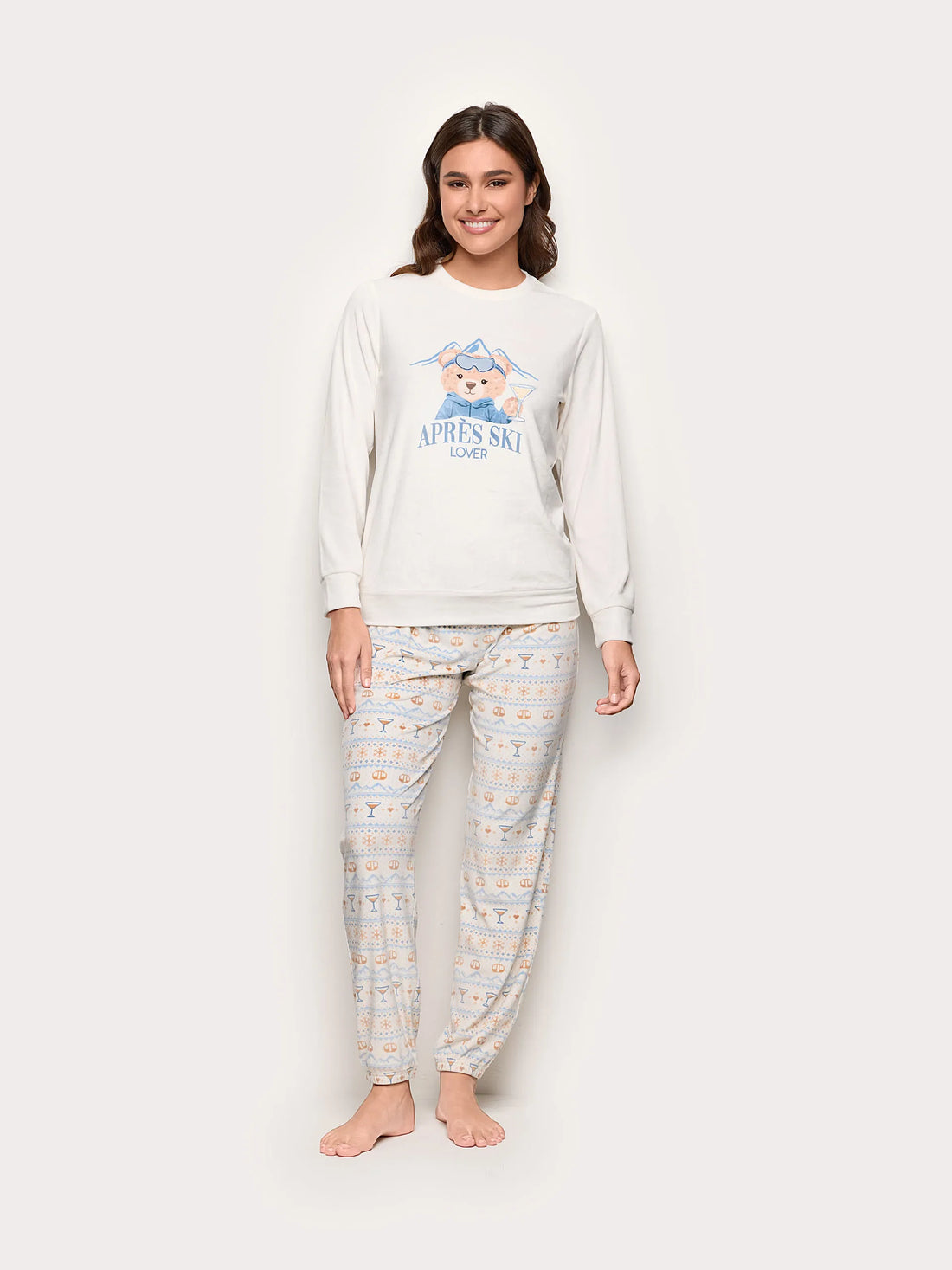 Yamamay_Almond_Apr�s Ski Chenille Long Pyjamas_PPLD184018_244_01