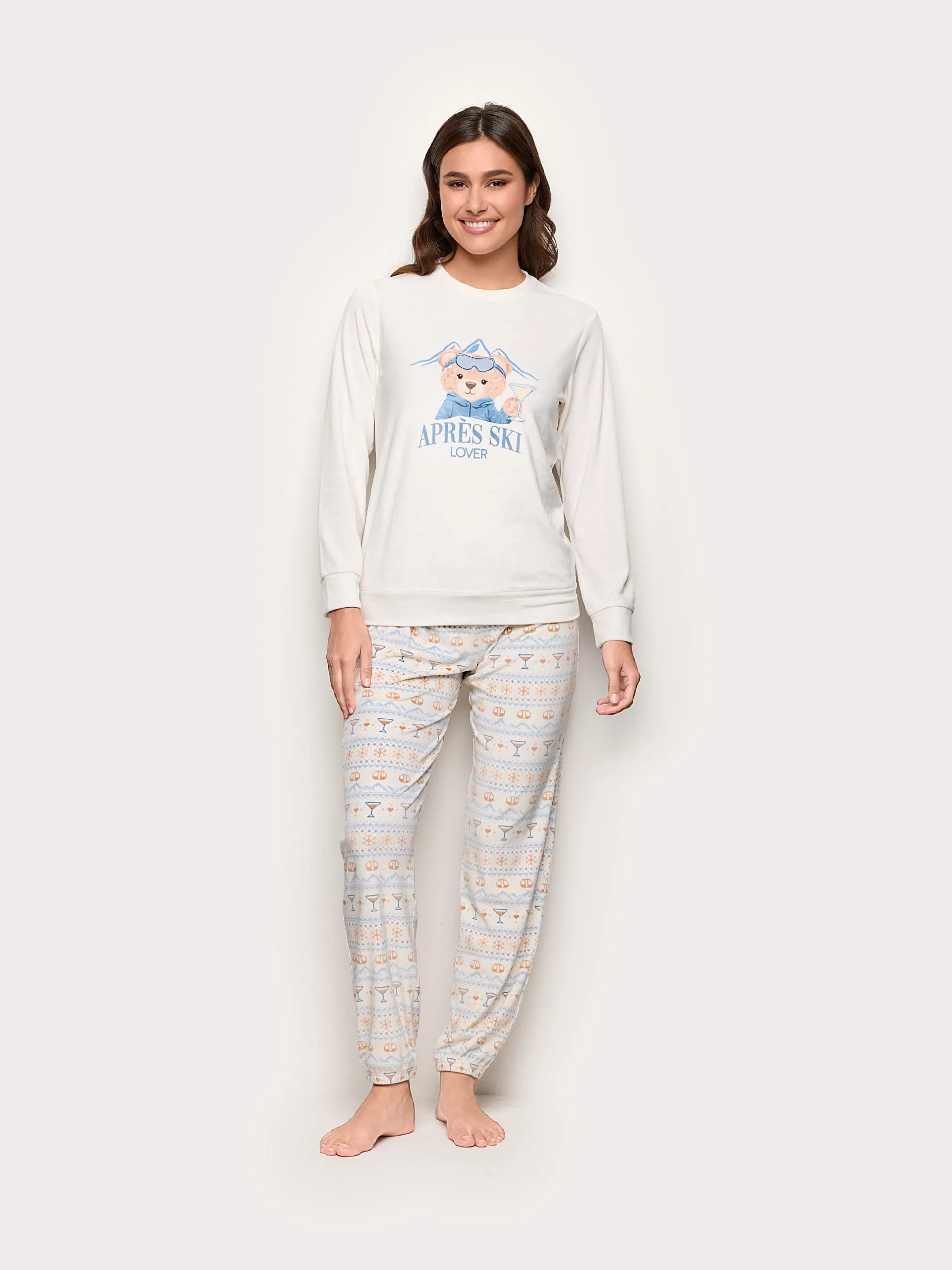 Yamamay_Almond_Apr�s Ski Chenille Long Pyjamas_PPLD184018_244_01